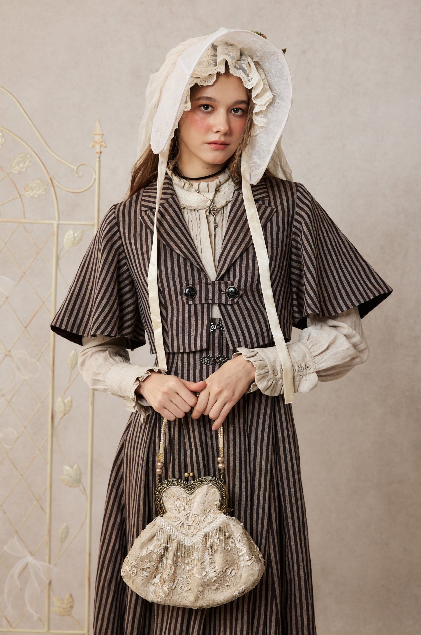 Clarise 22 |Retro Wool Skirt & Cape (2 pieces)
