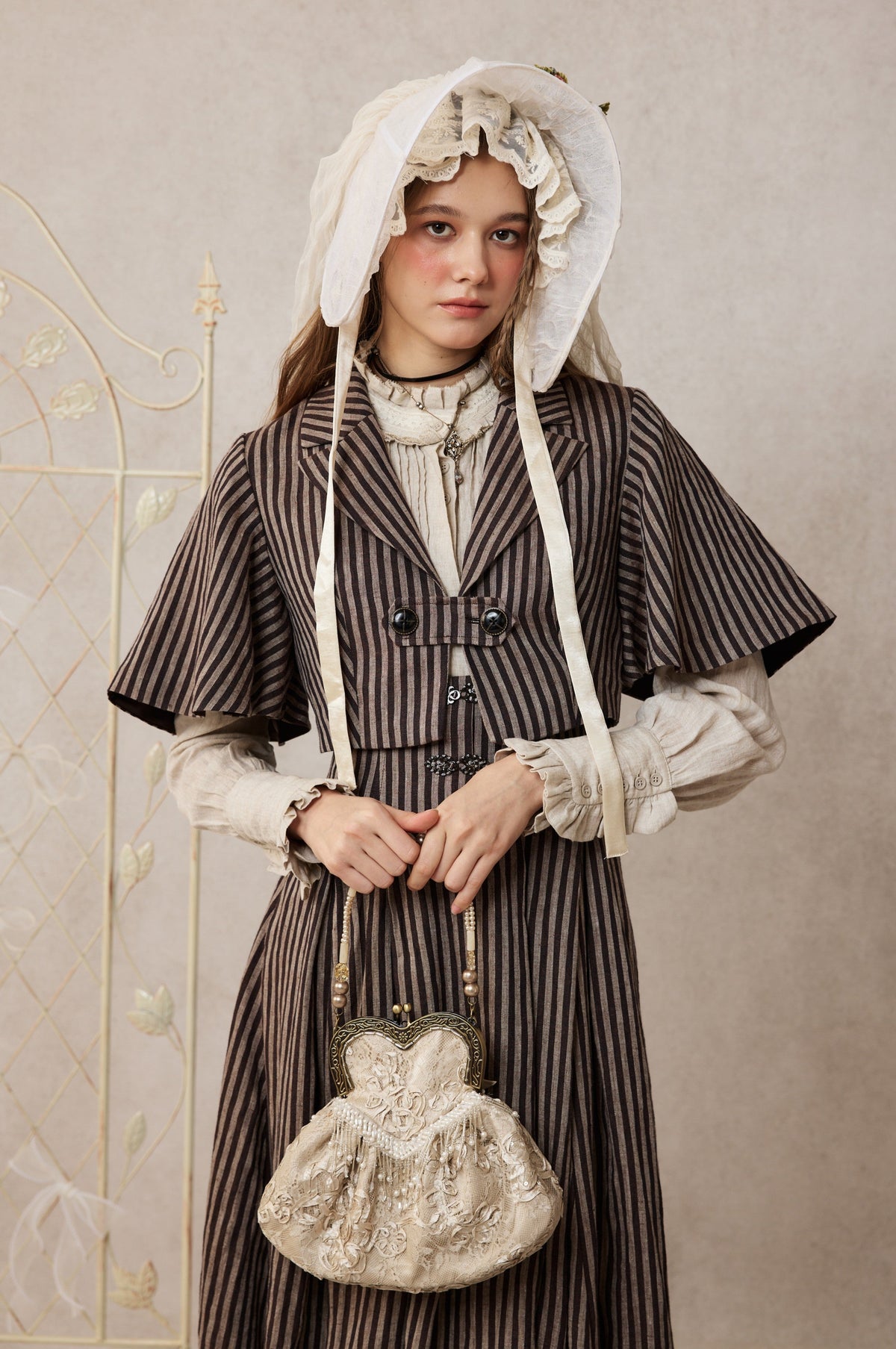 Clarise 22 |Retro Wool Skirt & Cape (2 pieces)