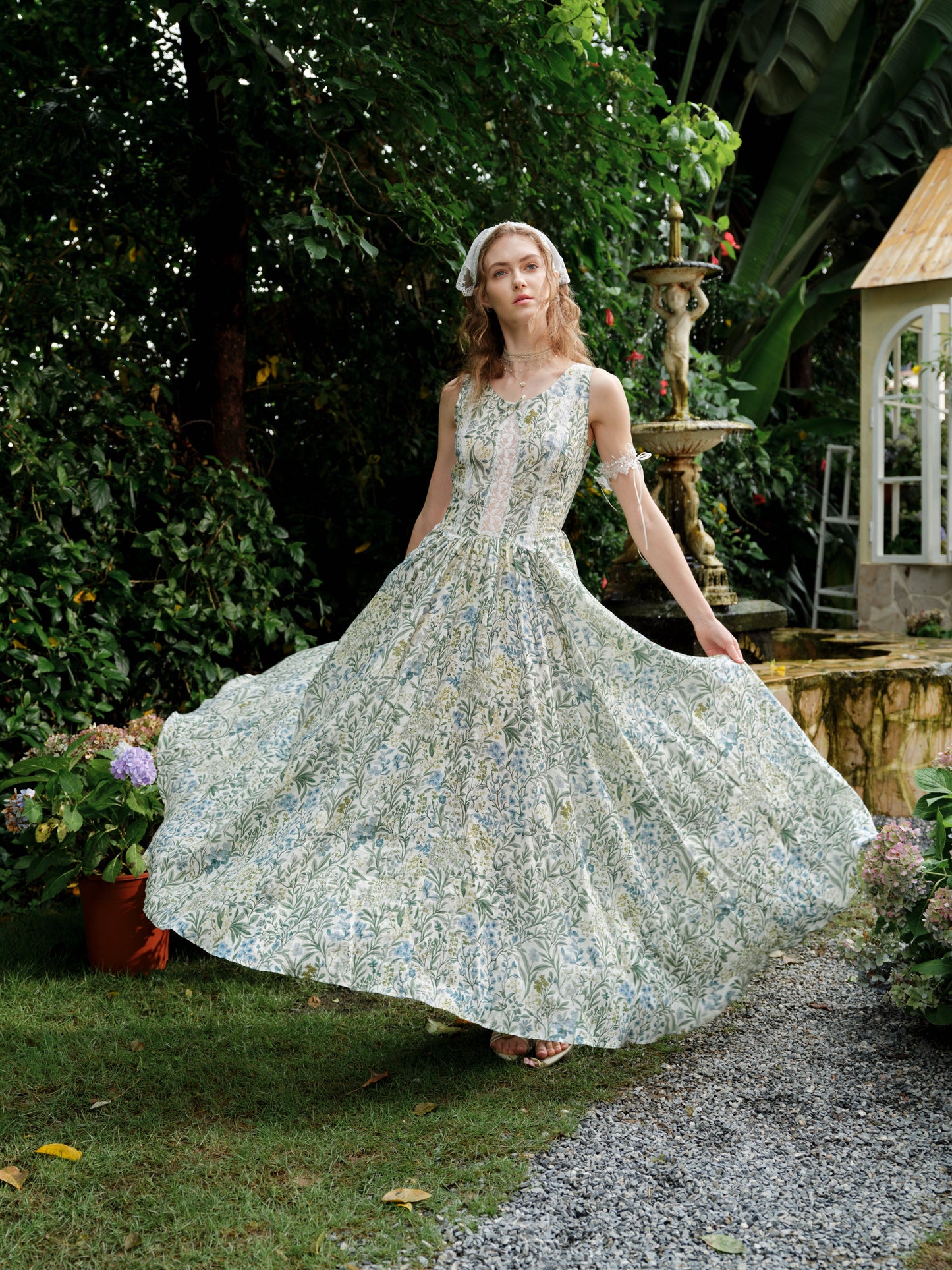 Vanille 18 | Jane’s Garden Dress