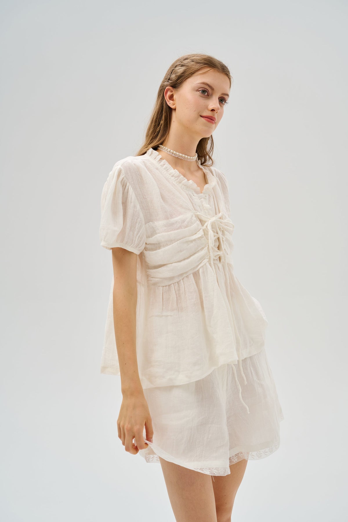 Canna 34 | 100% Linen Short with lace