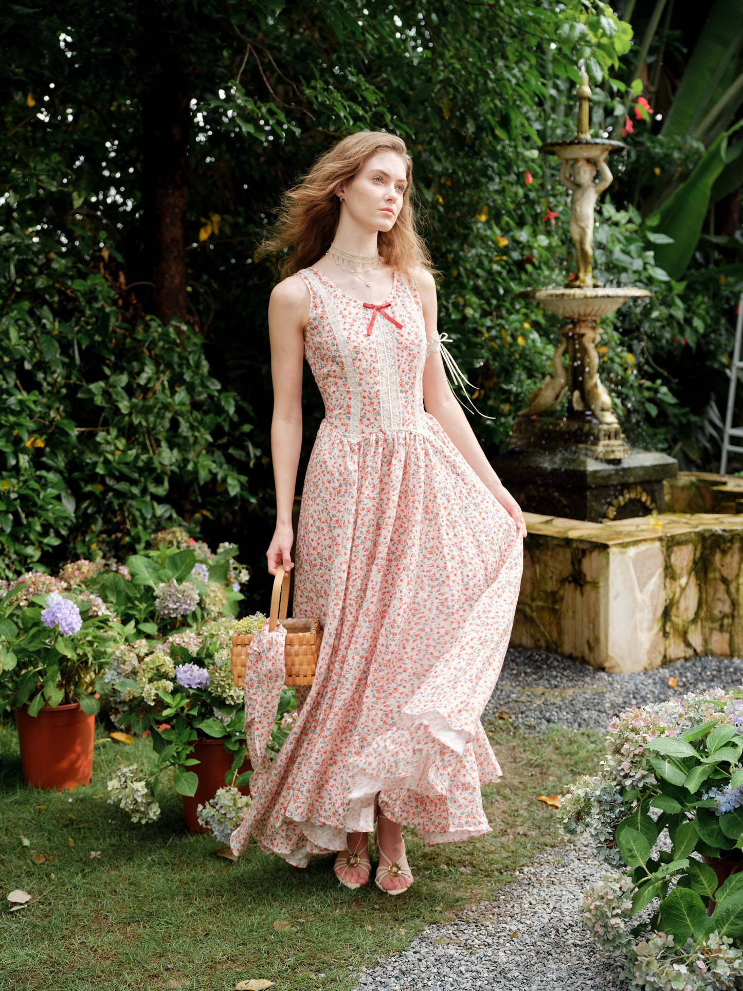 Vanille 18 | Jane’s Garden Dress