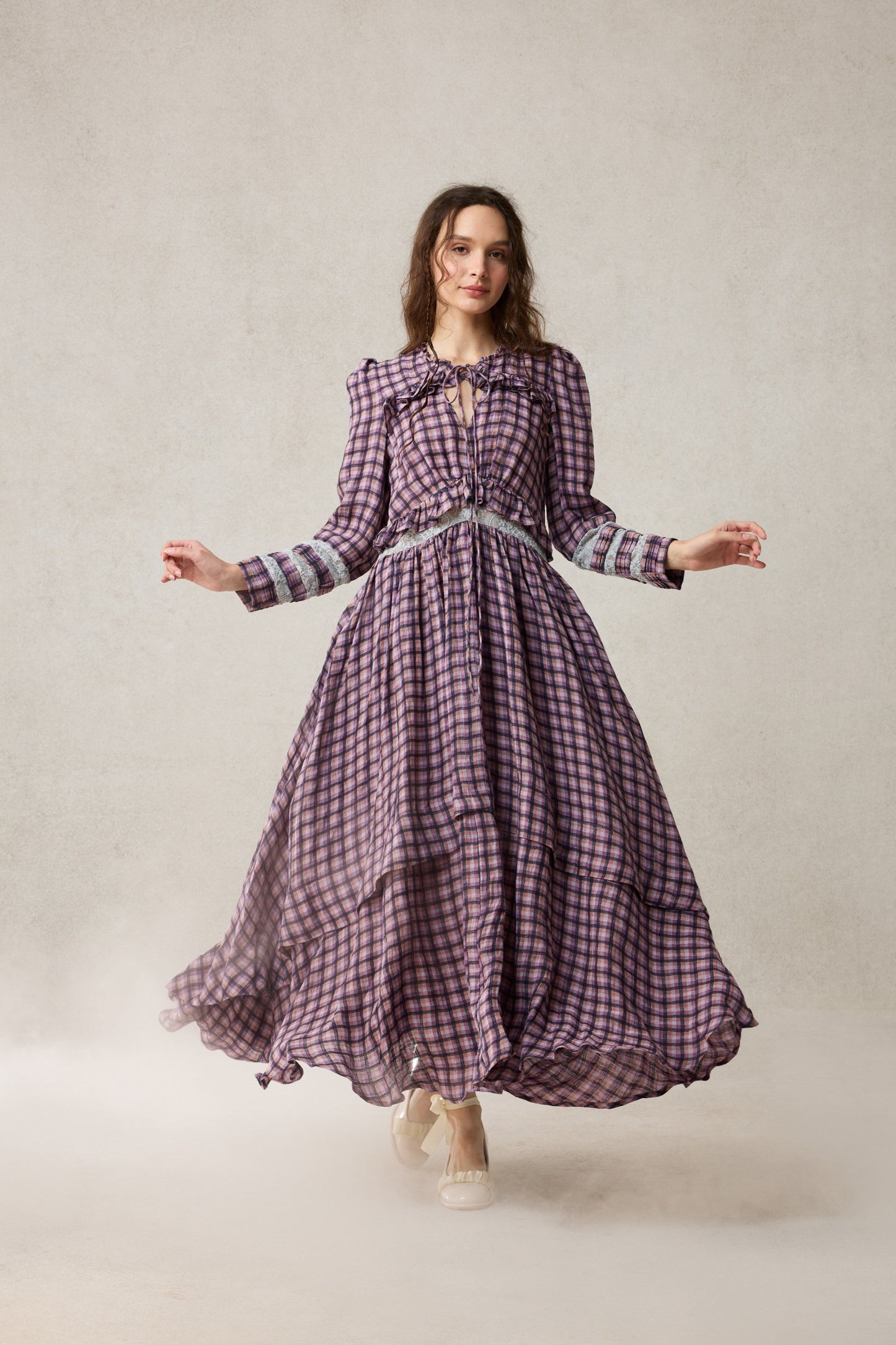 Rosewood 17 | Lace Linen Dress Gown