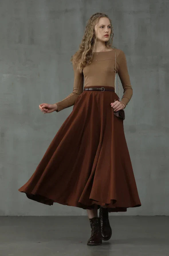 The Soft Lawn 12 | Midi Wool Skirt