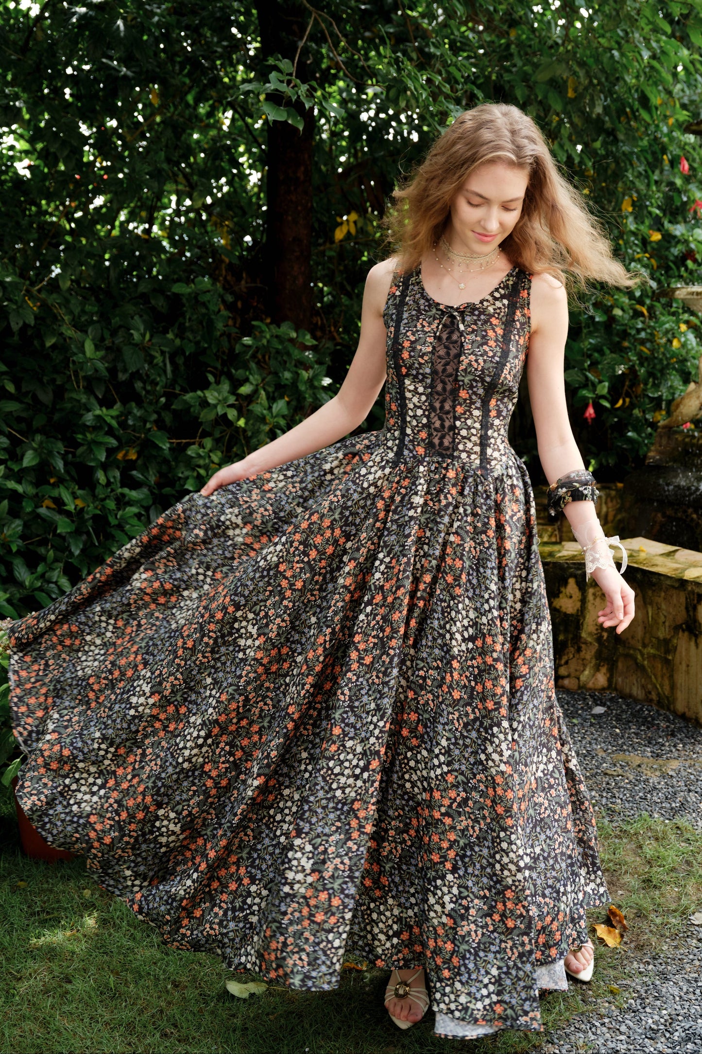 Vanille 18 | Jane’s Garden Dress