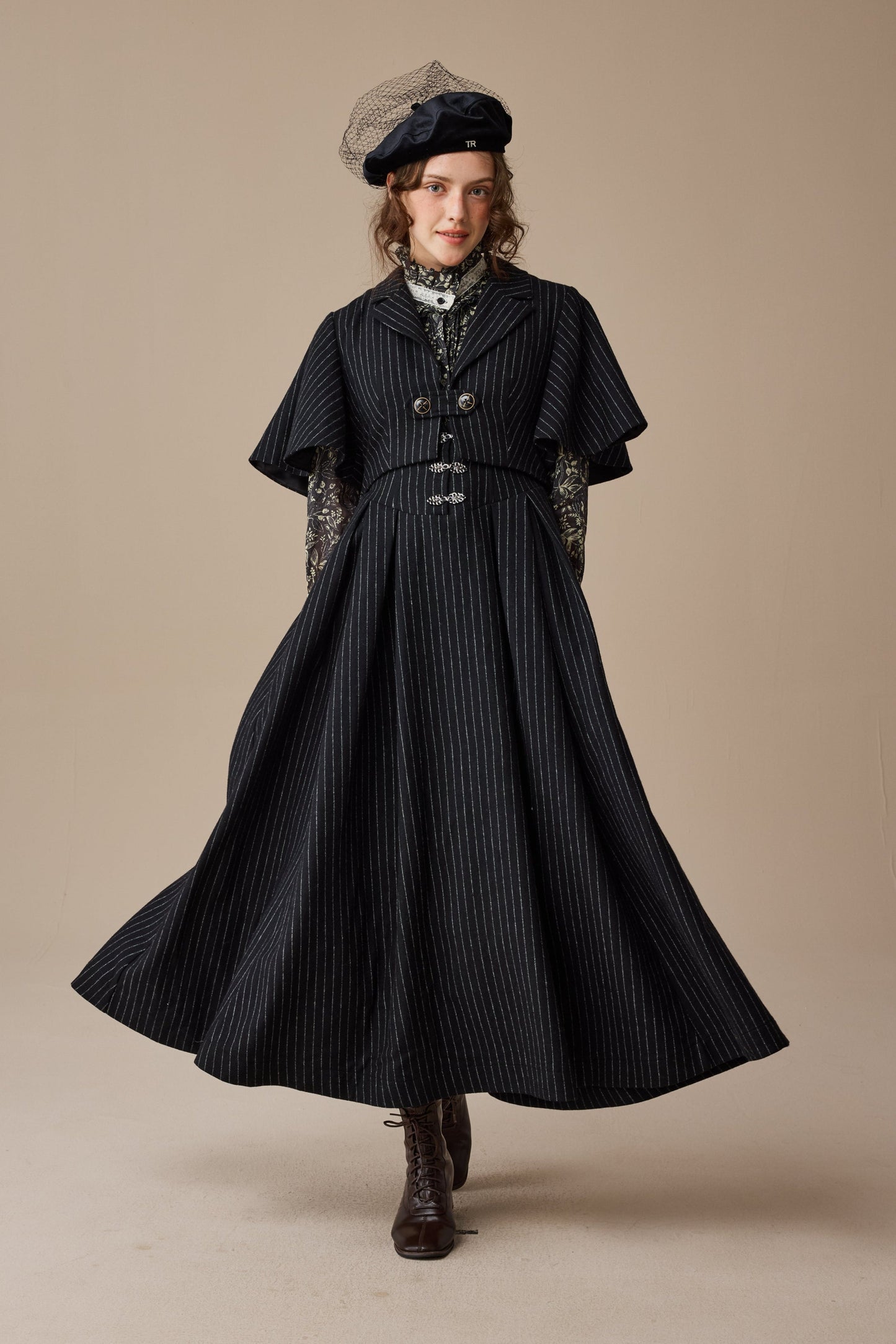 Clarise 22 |Retro Wool Skirt & Cape (2 pieces)