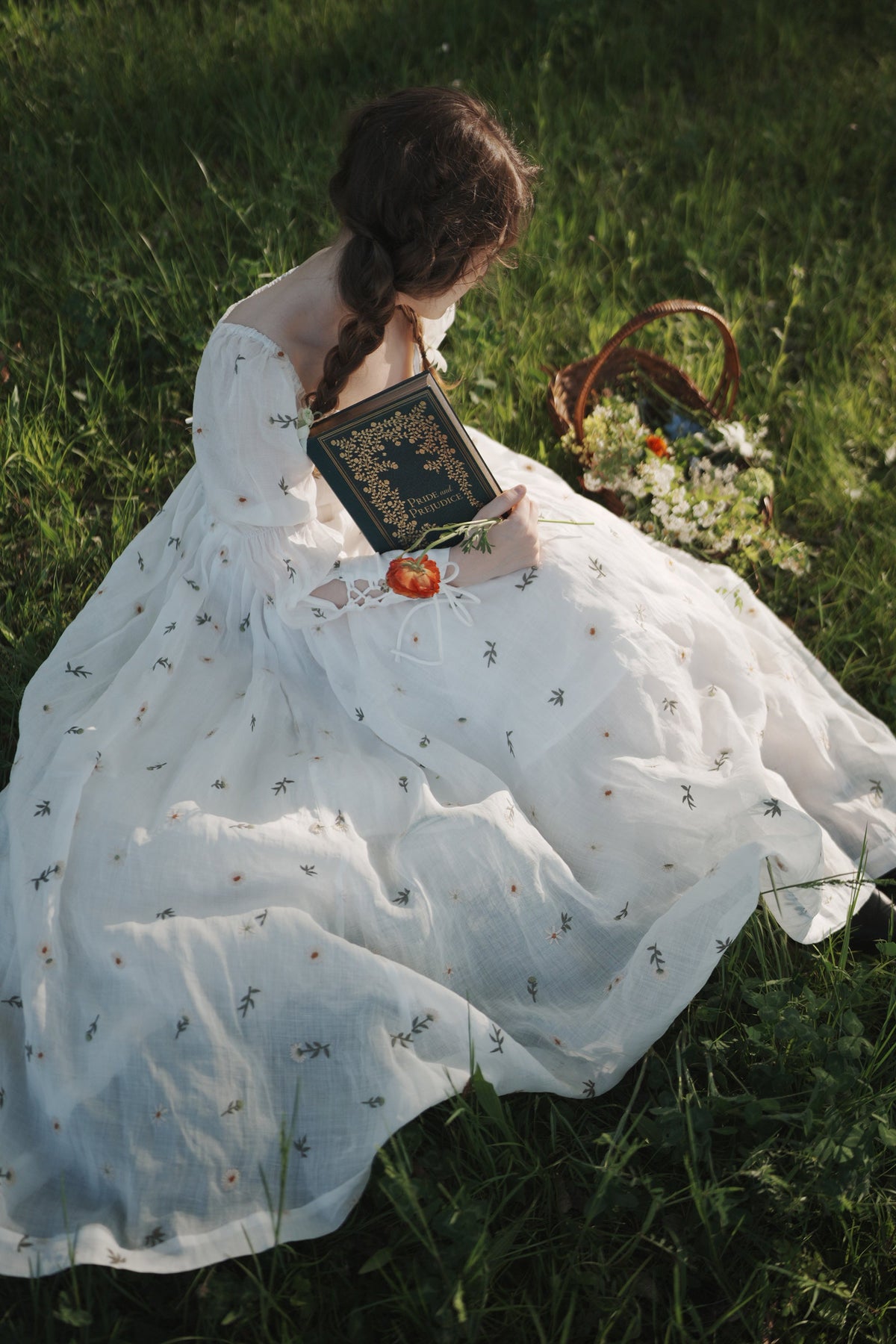 Phoenix 24 | Embroidery Daisy Linen Dress