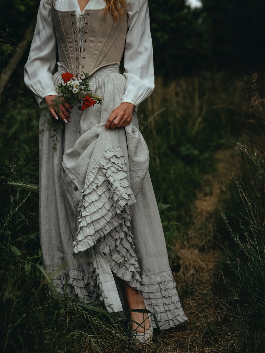 Dorothy 27 | Ruffled maxi linen skirt
