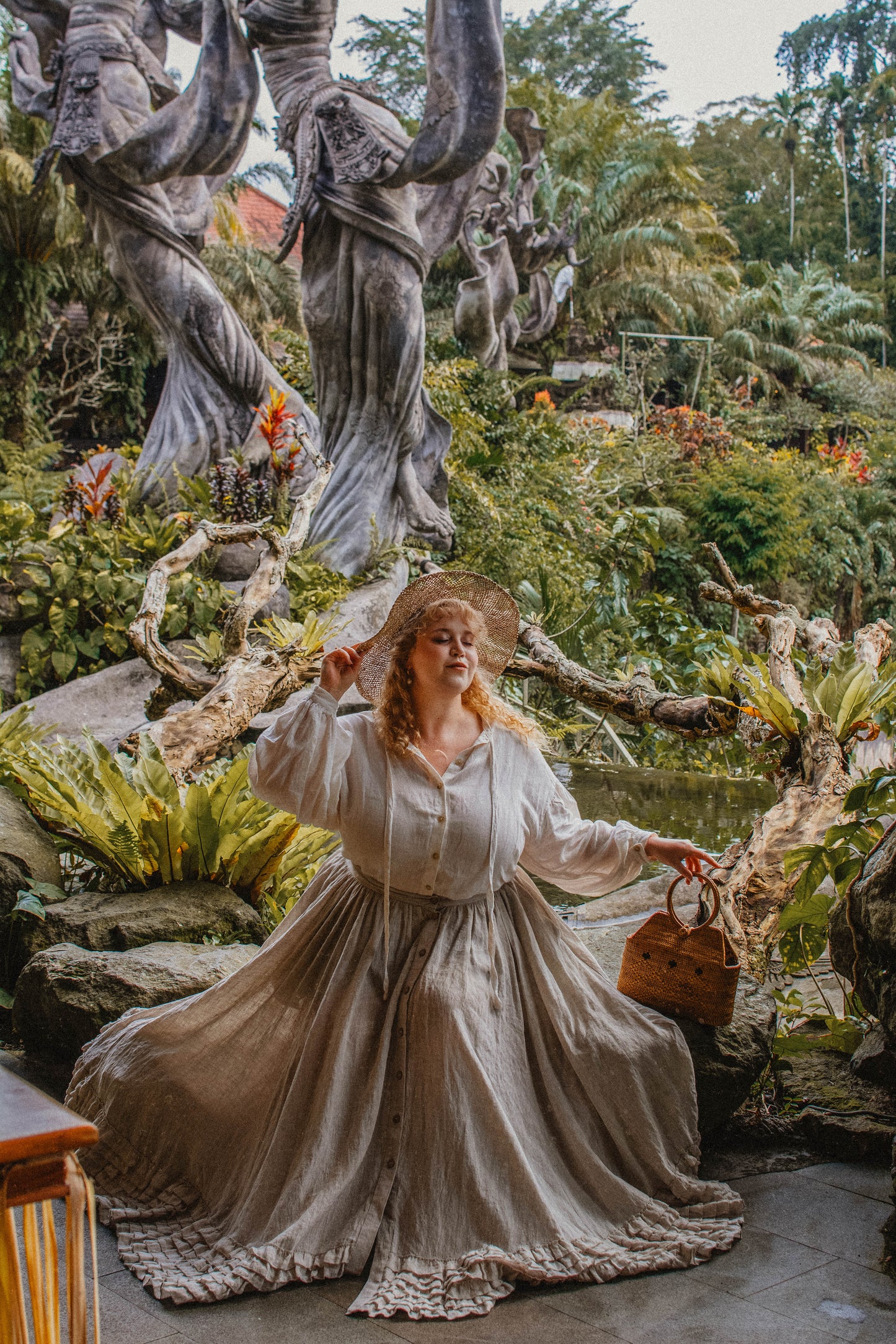 Dorothy 27 | Ruffled maxi linen skirt