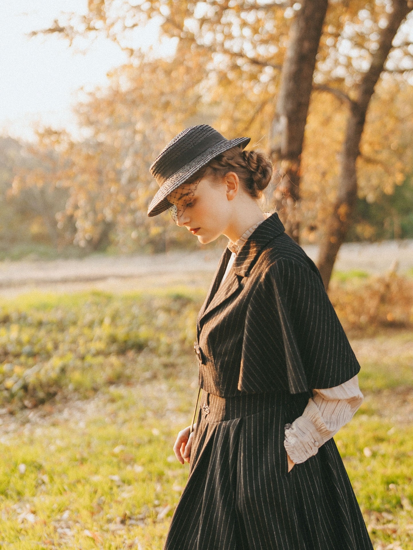 Clarise 22 |Retro Linen Skirt & Cape (2 pieces)