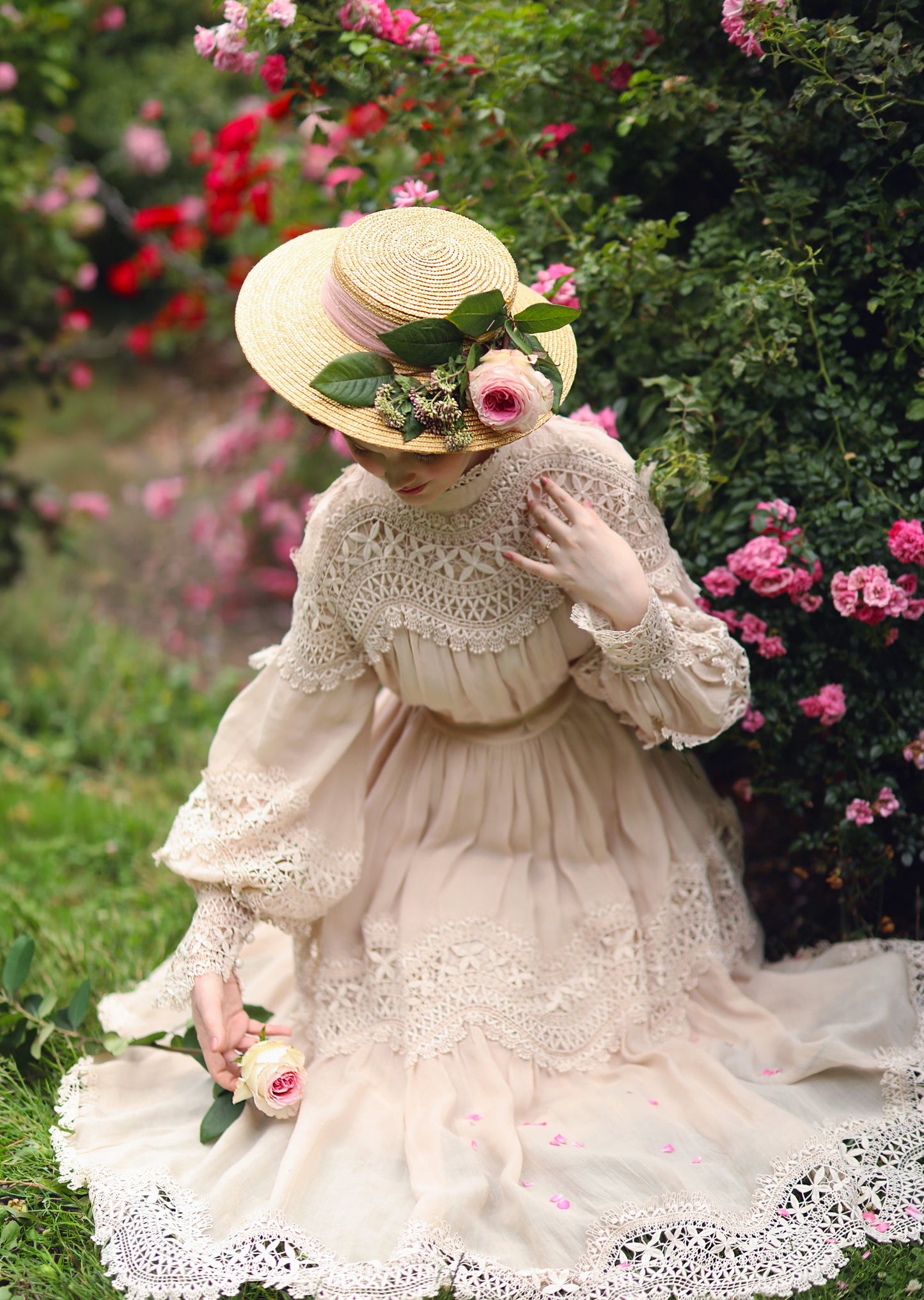 Pearlman 25 | Lace Linen Dress Gown