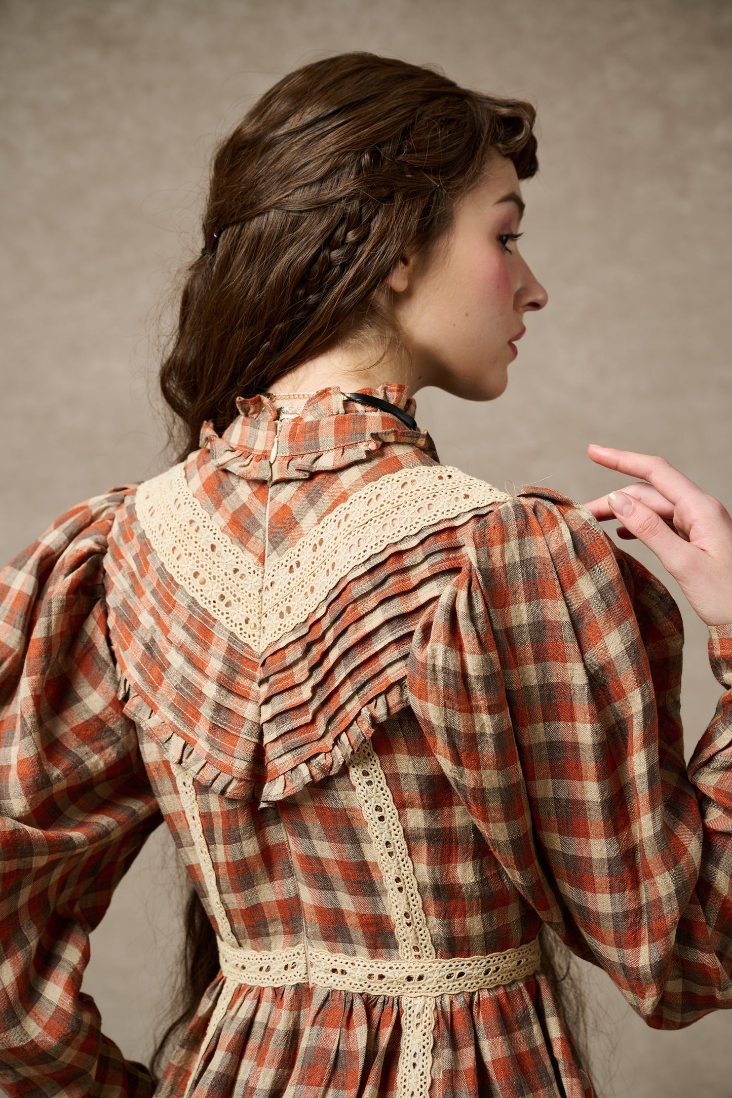 MARY 18 | VINTAGE LINEN DRESS GOWN