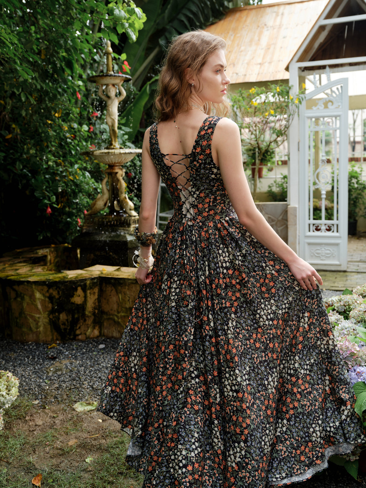 Vanille 18 | Jane’s Garden Dress