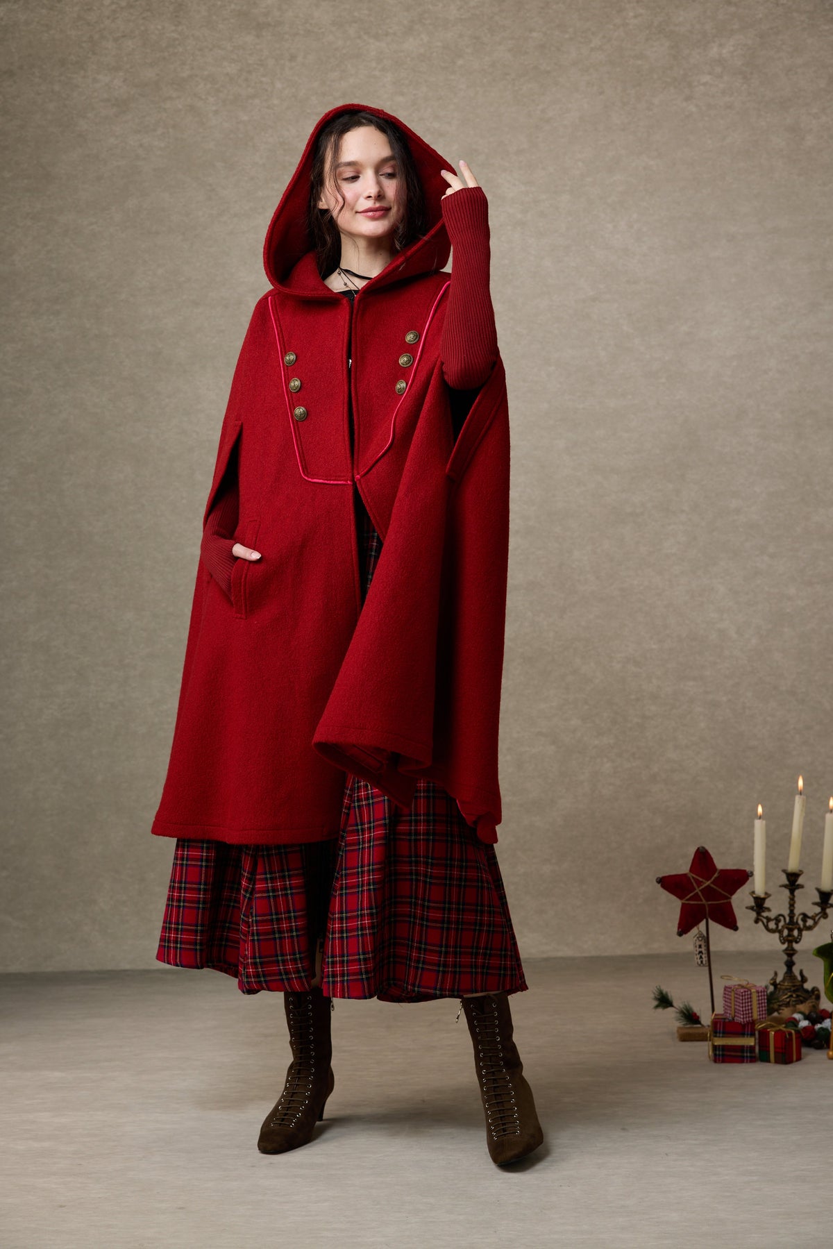Briar 33 | 100% Wool Hooded Cape Coat