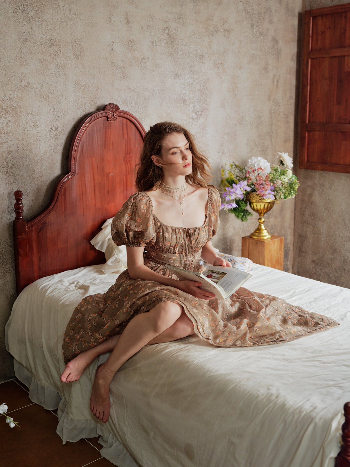 Alice 19 | Floral linen dress
