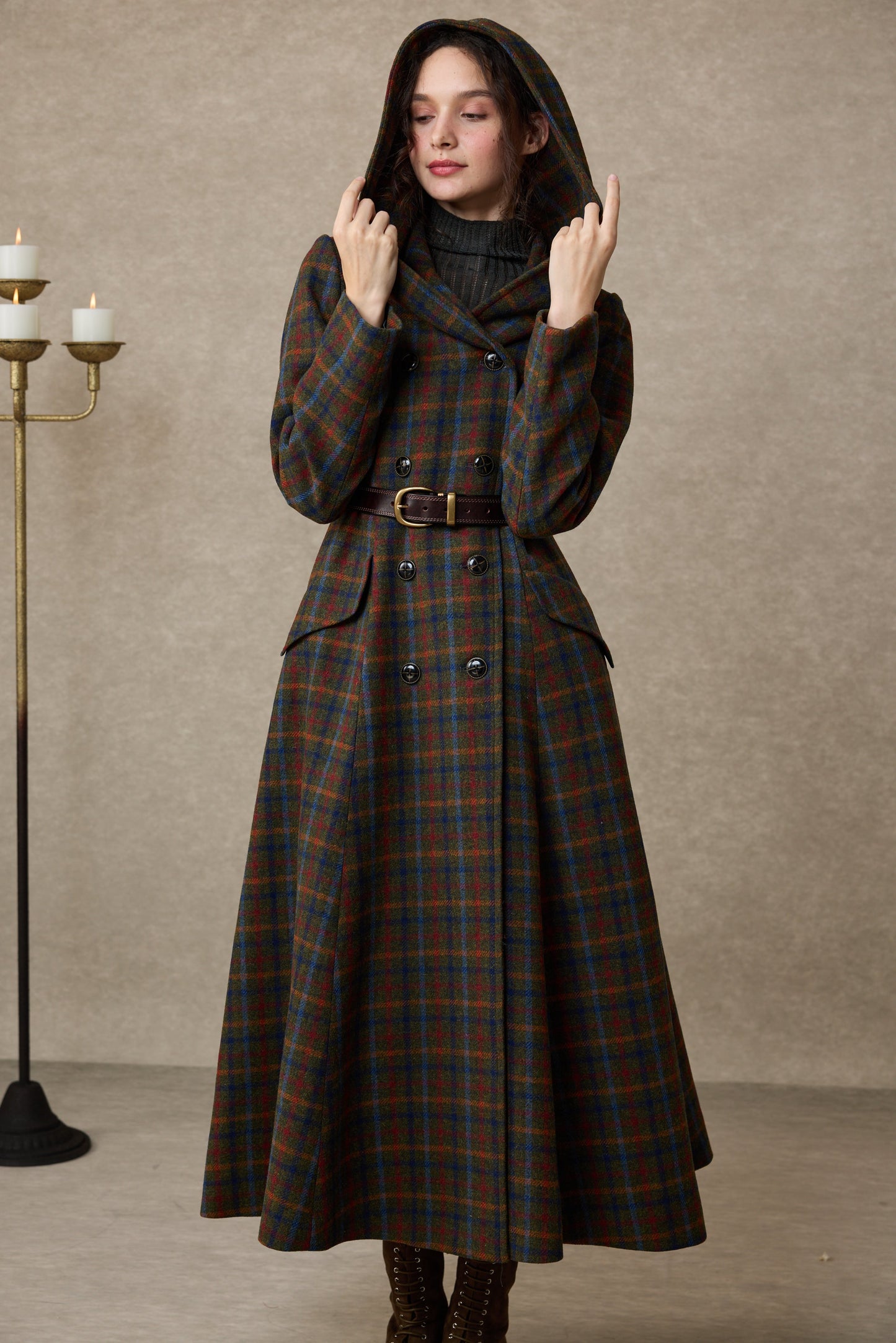 Trista 24 | 100% twill wool hooded coat