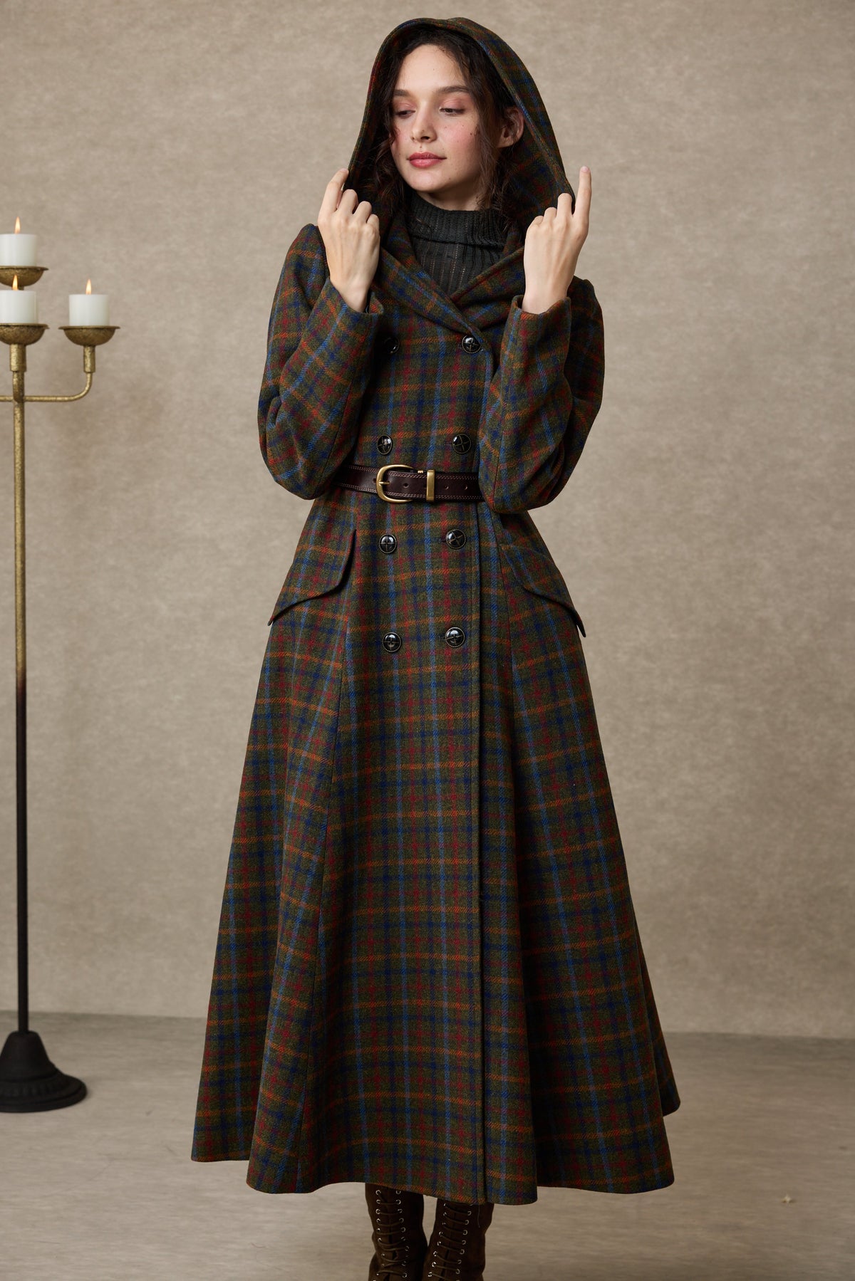 Trista 24 | 100% twill wool hooded coat