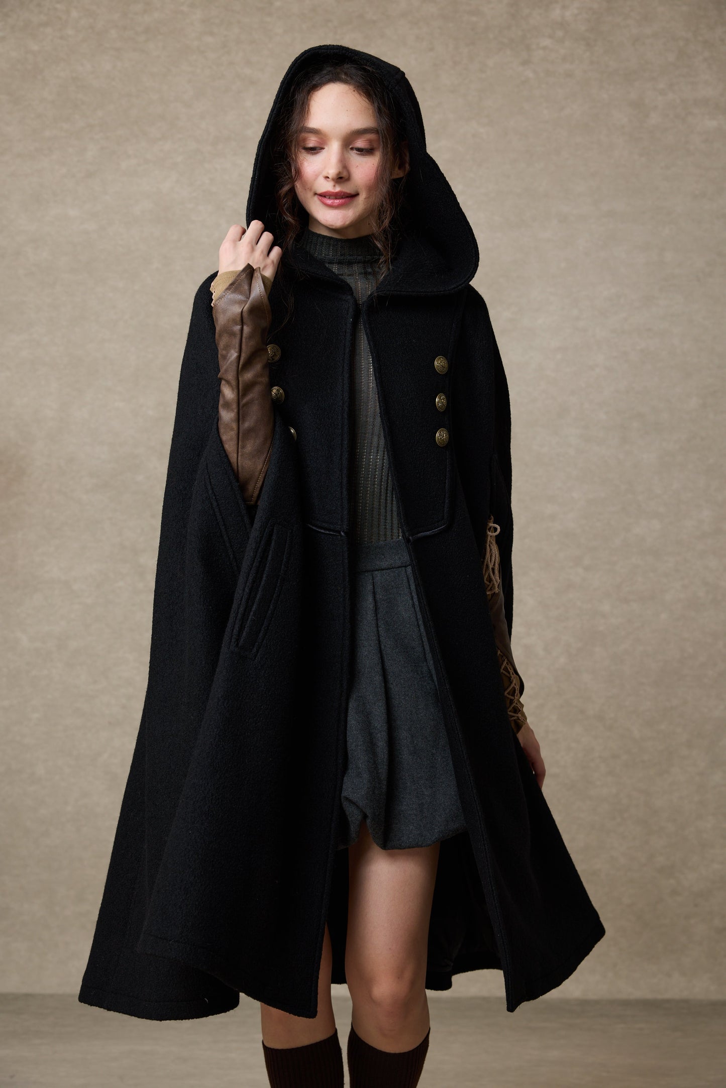 Briar 33 | 100% Wool Hooded Cape Coat