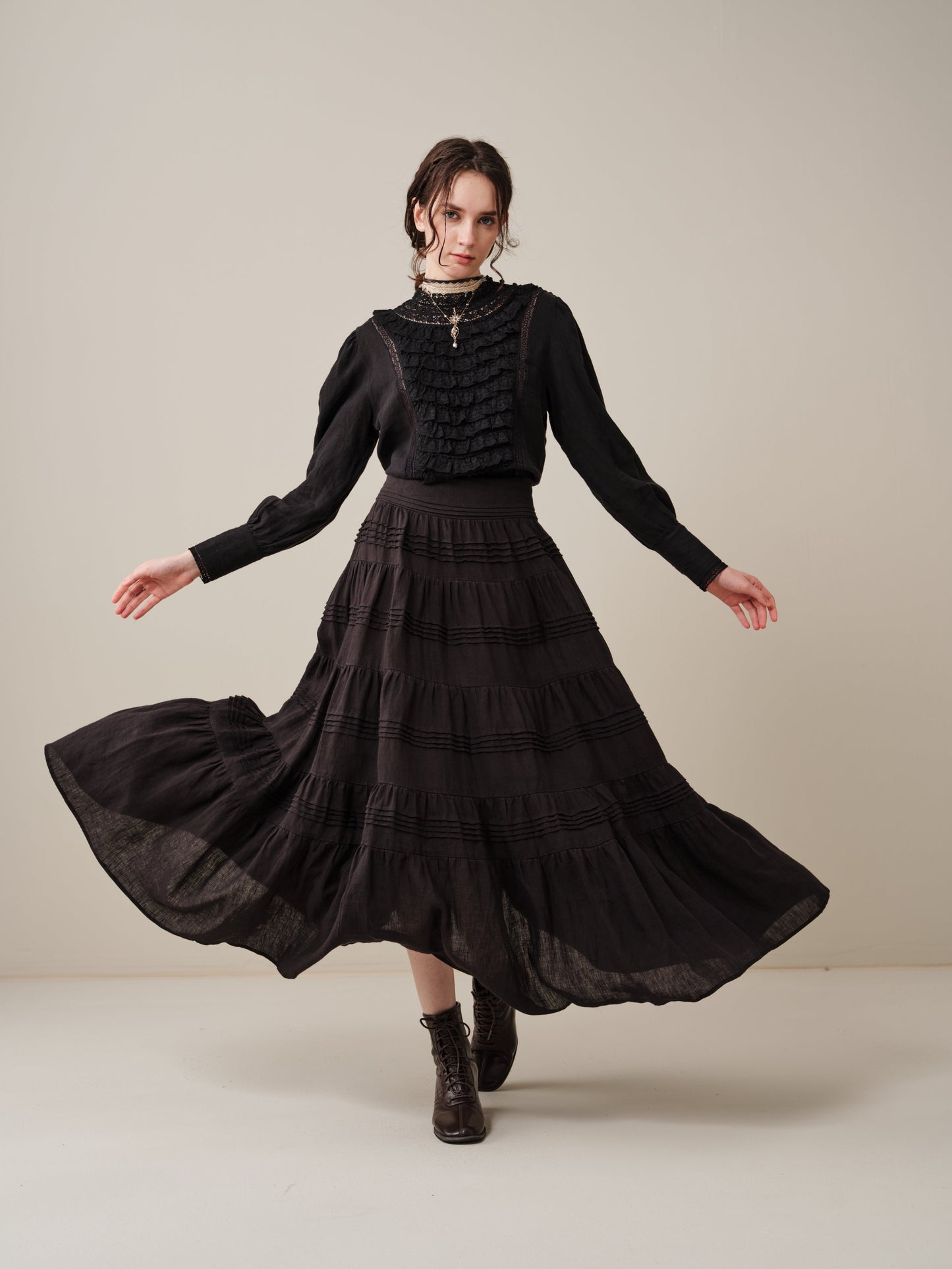 Alice 12 |  Pintuck Linen Maxi Skirt