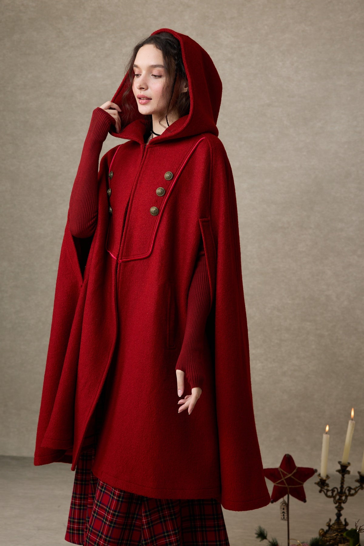 Briar 33 | 100% Wool Hooded Cape Coat