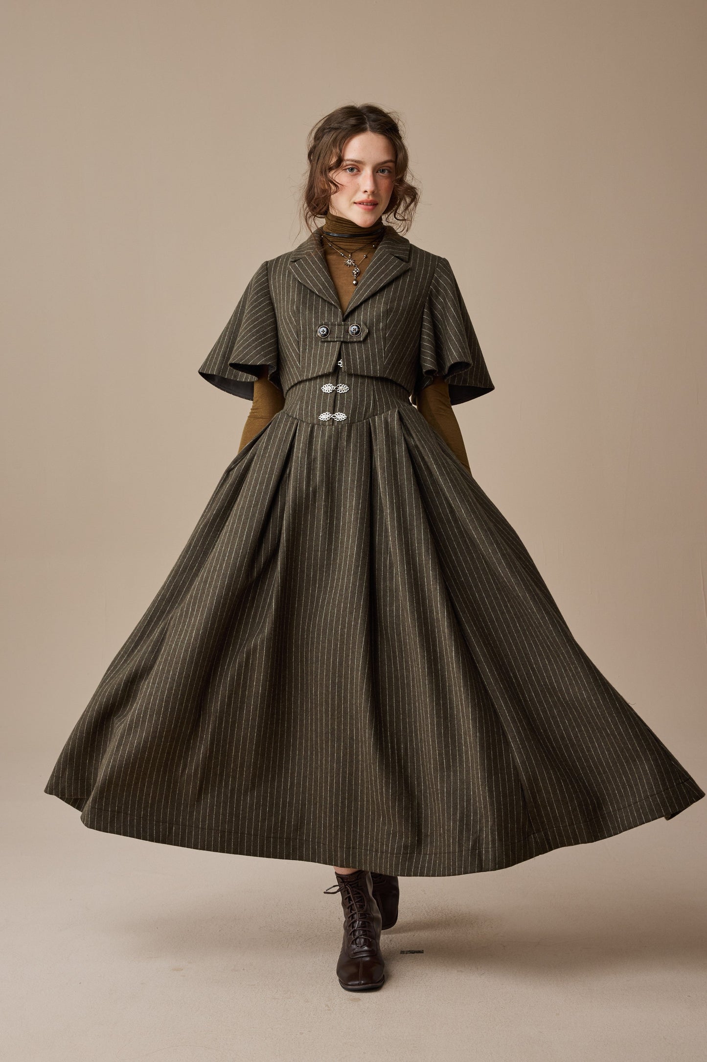 Clarise 22 |Retro Linen Skirt & Cape (2 pieces)