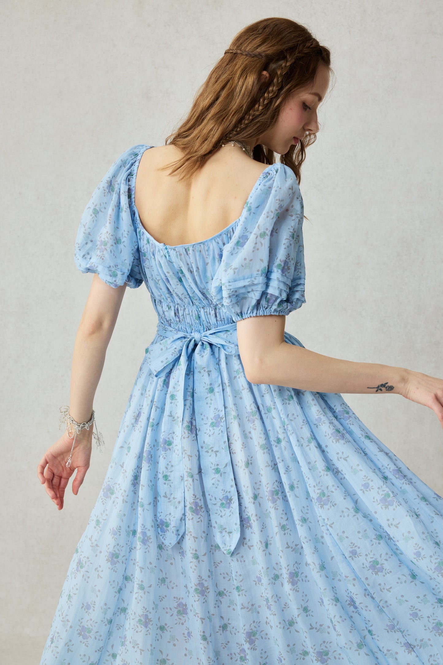 Alice 19 | Floral linen dress