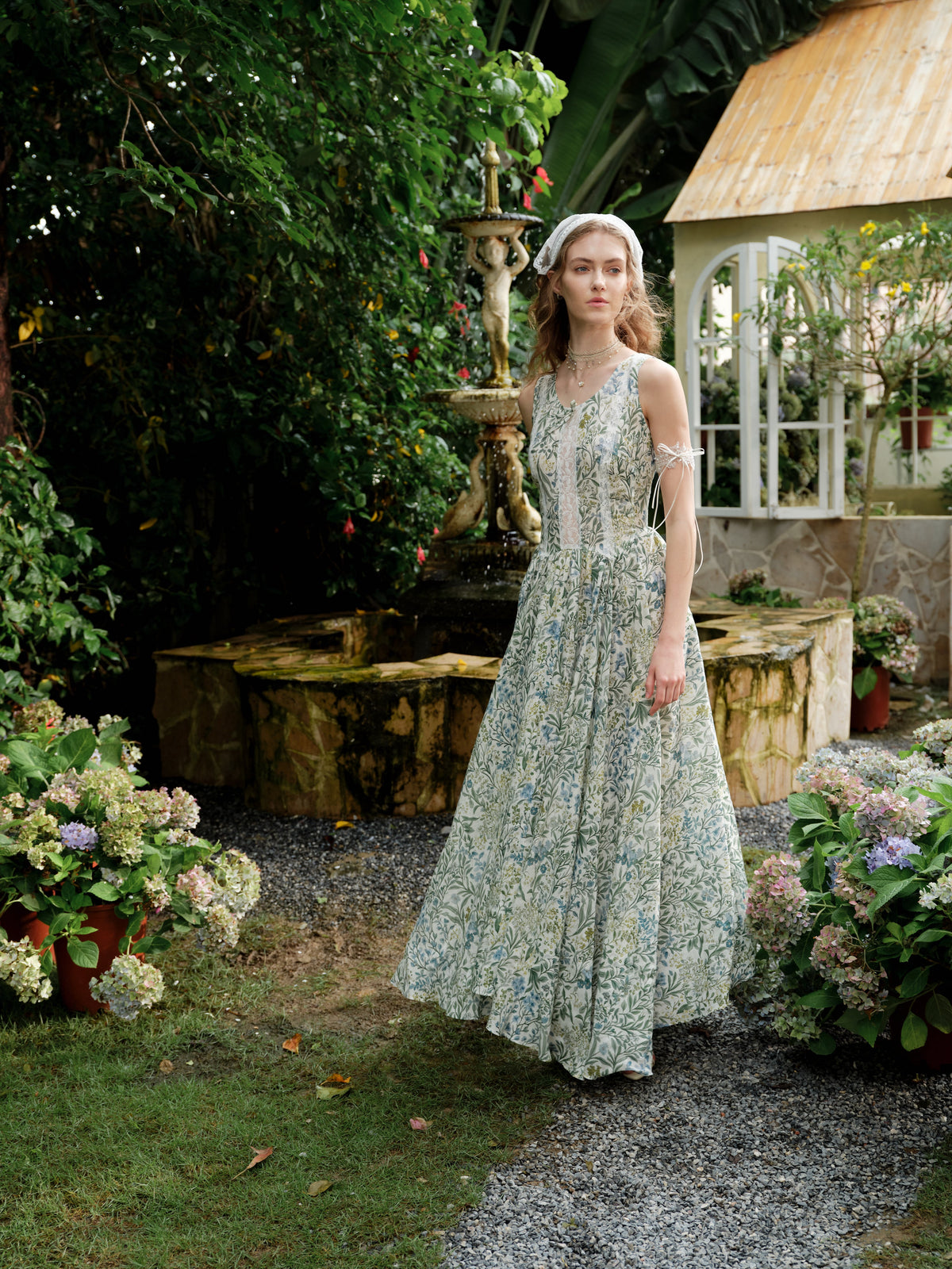 Vanille 18 | Jane’s Garden Dress