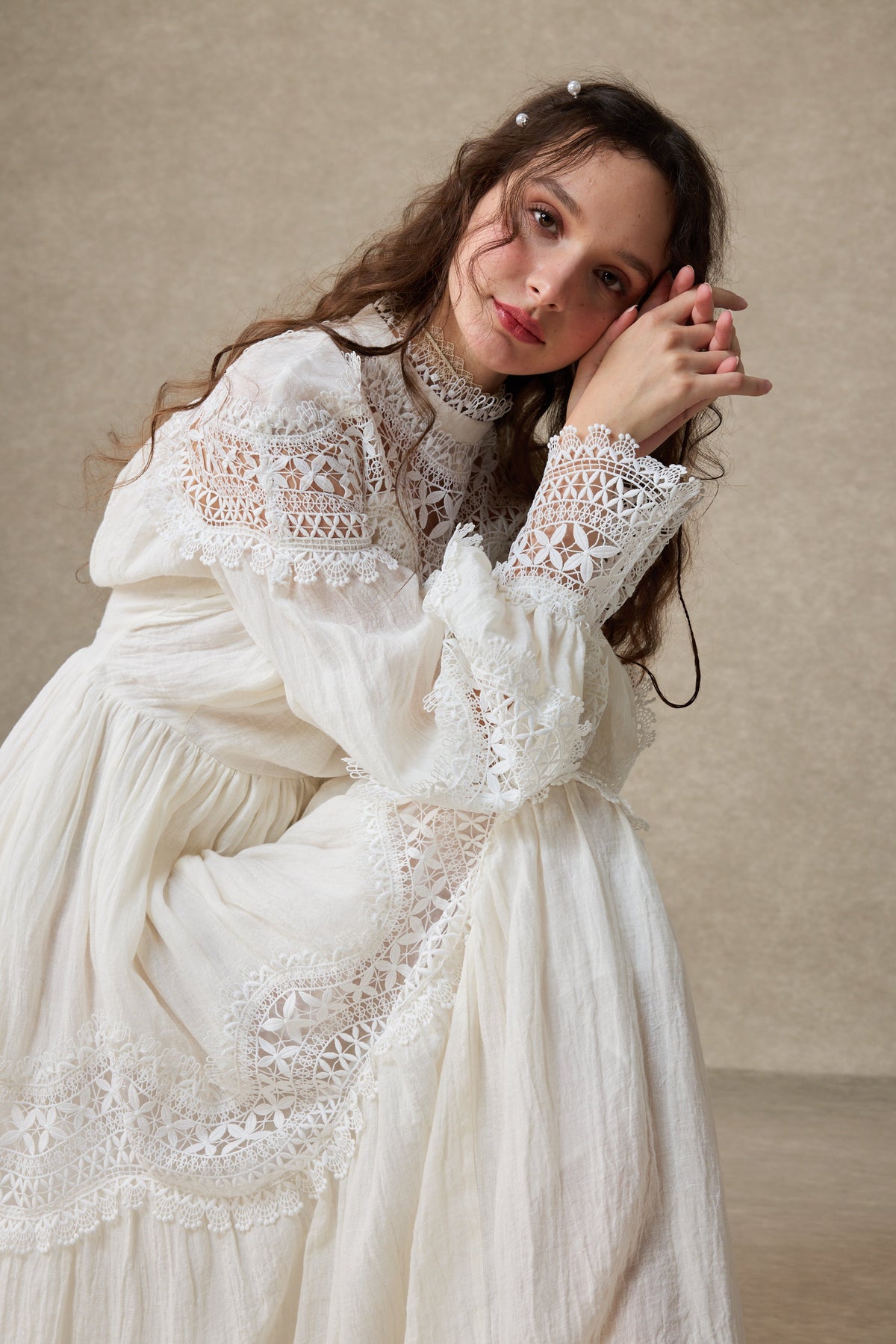 Pearlman 25 | Lace Linen Dress Gown