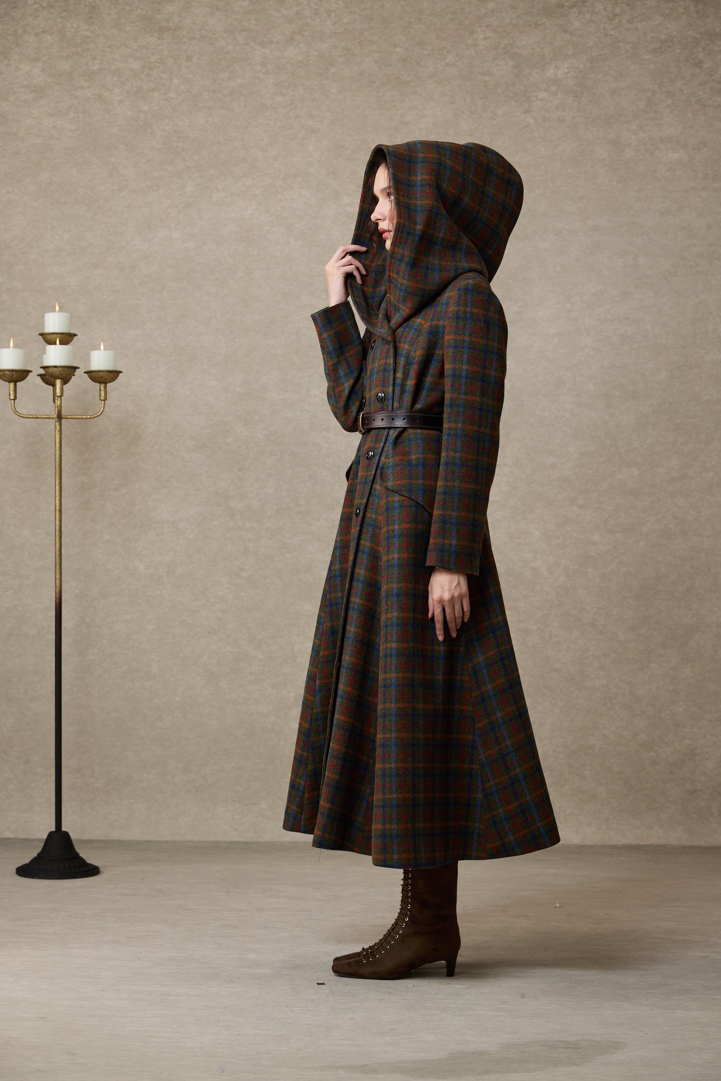 Trista 24 | 100% twill wool hooded coat