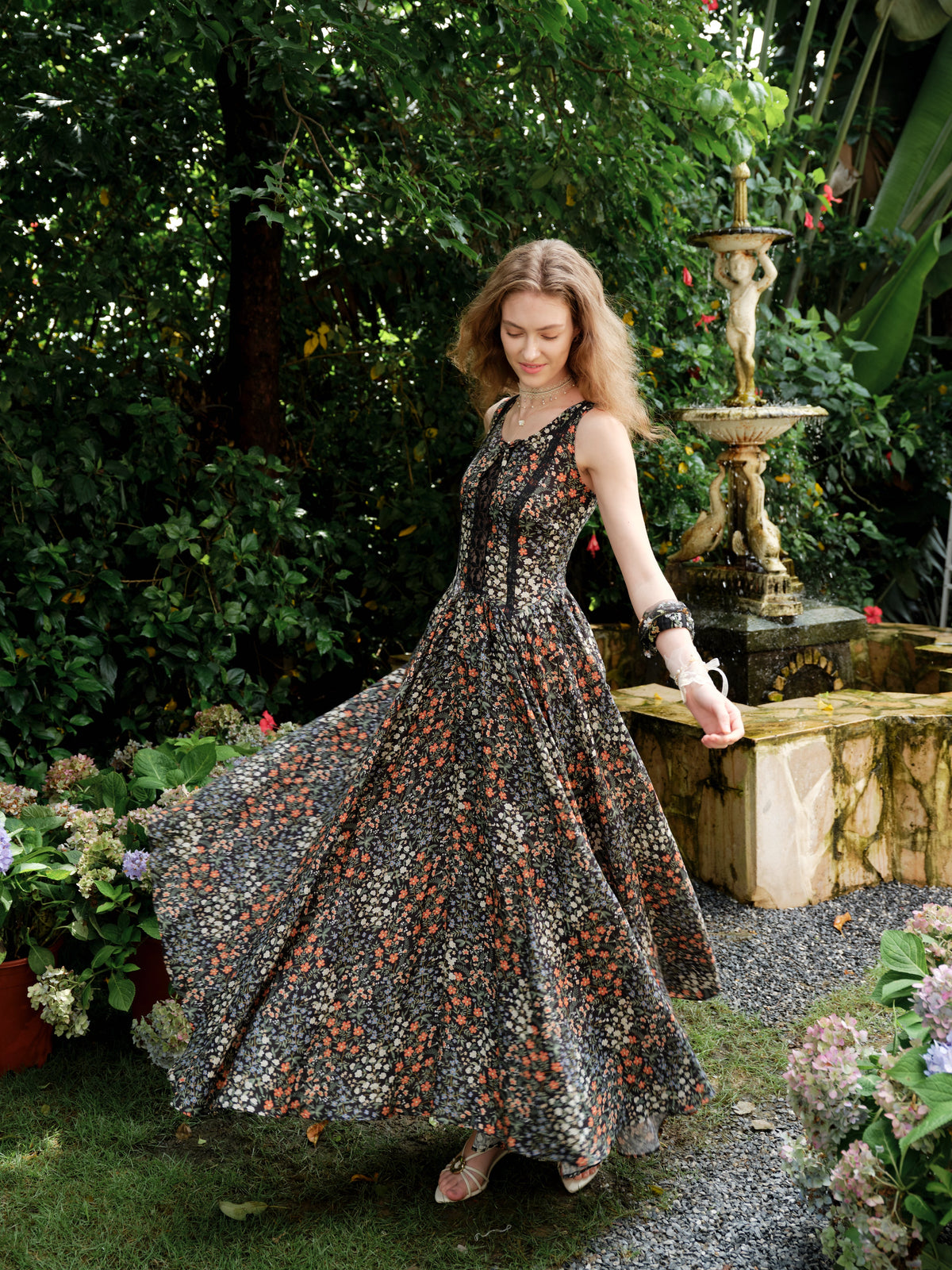 Vanille 18 | Jane’s Garden Dress
