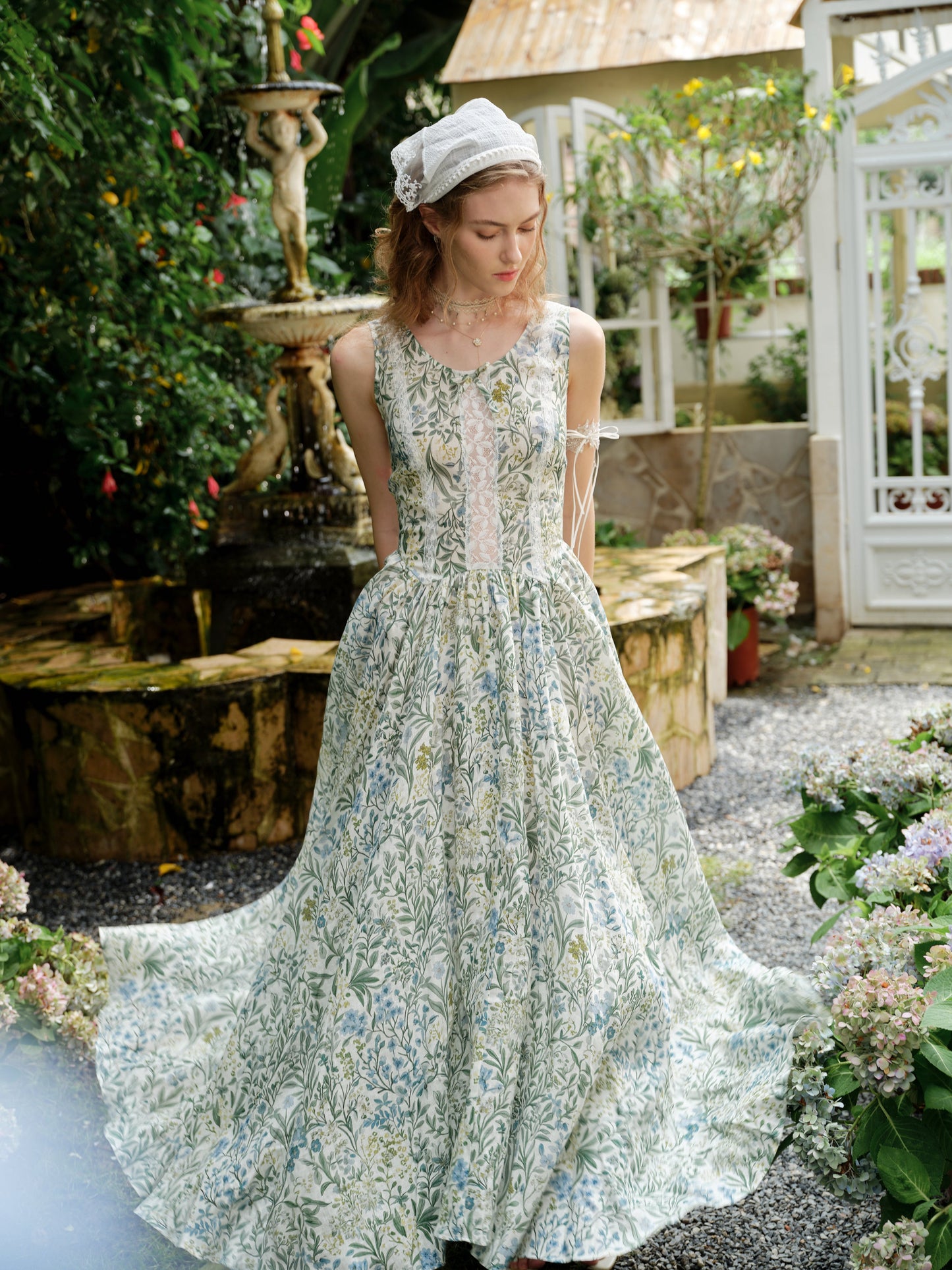 Vanille 18 | Jane’s Garden Dress