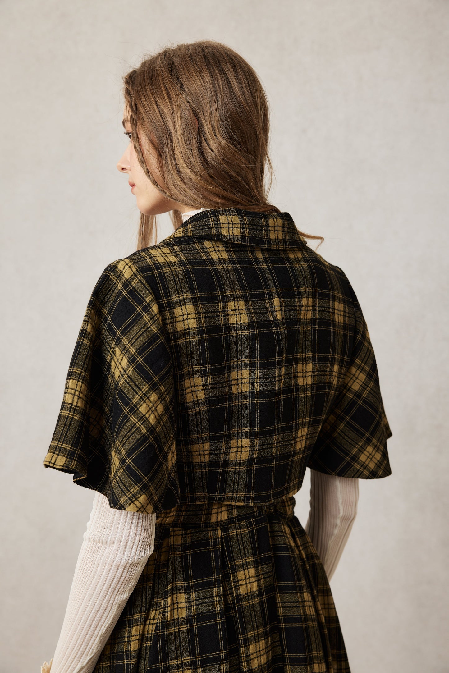 Clarise 22 |Retro Wool Skirt & Cape (2 pieces)