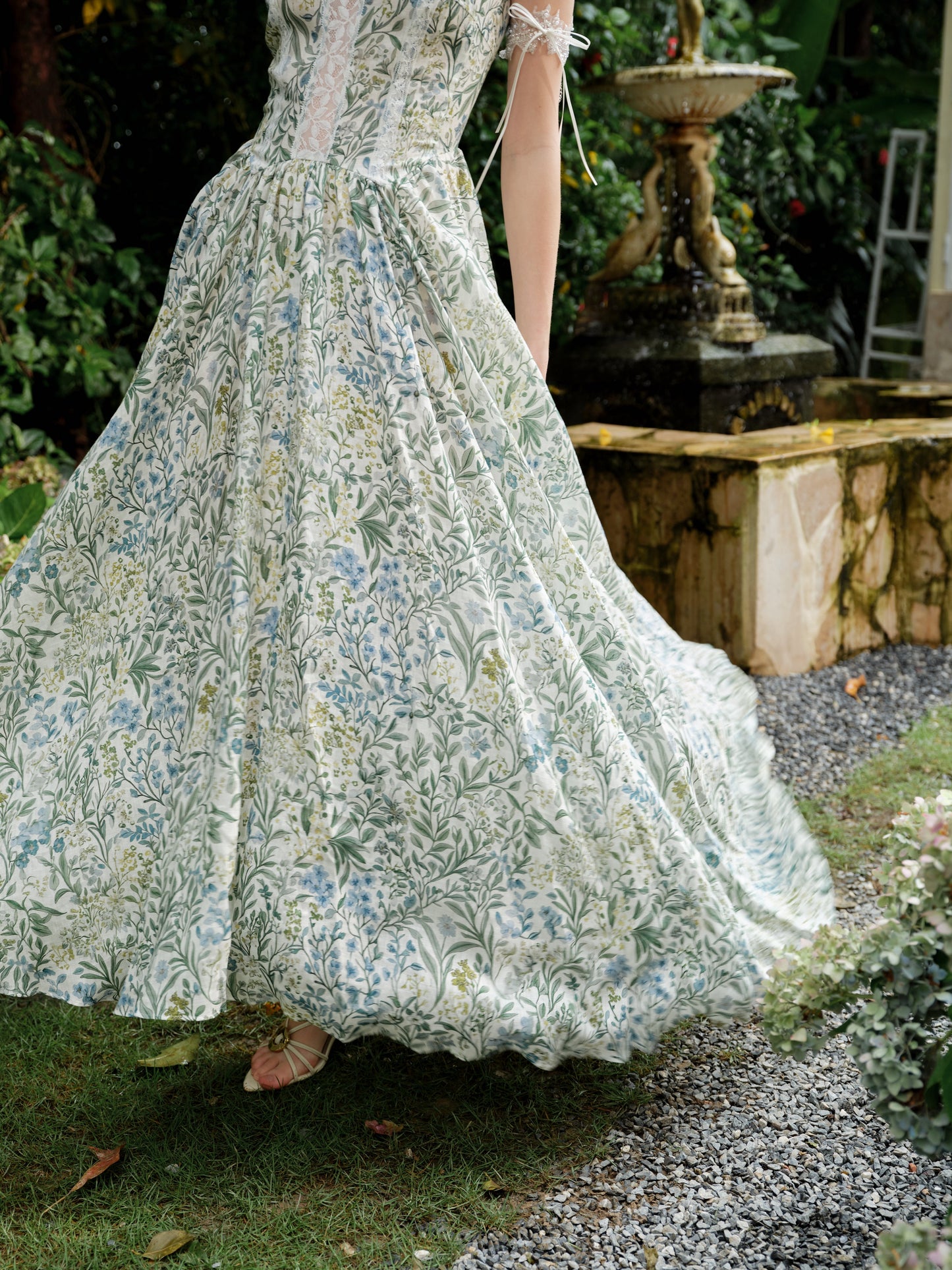 Vanille 18 | Jane’s Garden Dress