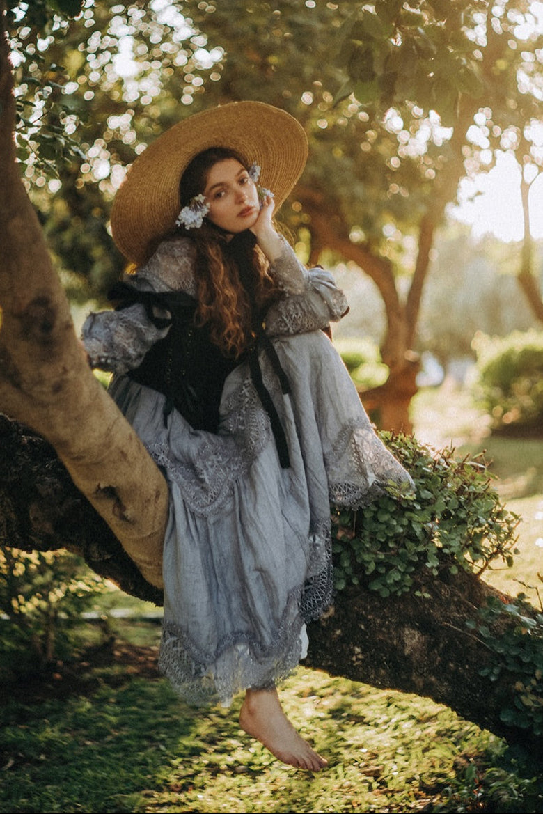 Pearlman 25 | Lace Linen Dress Gown