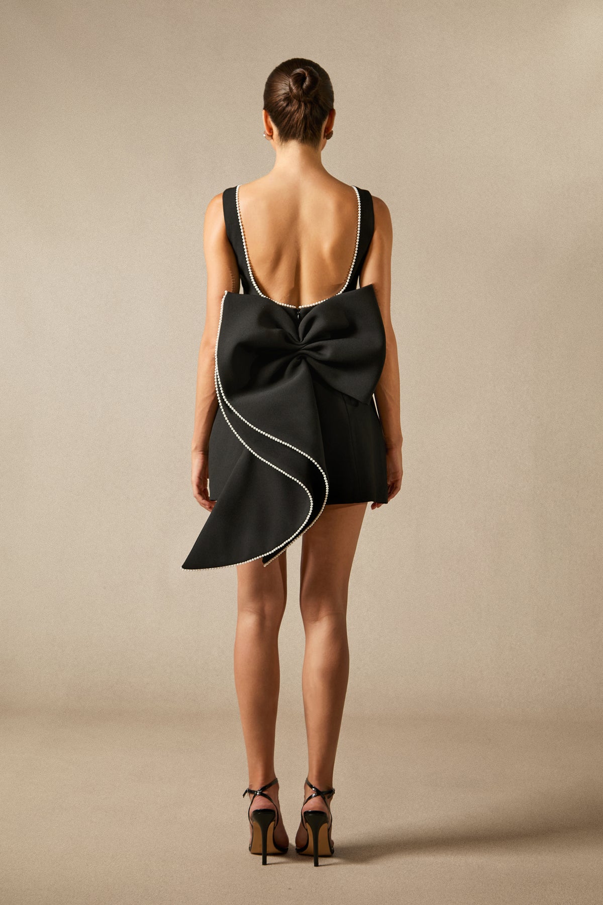 Cecila Bowknot Pearl Backless Mini Dress