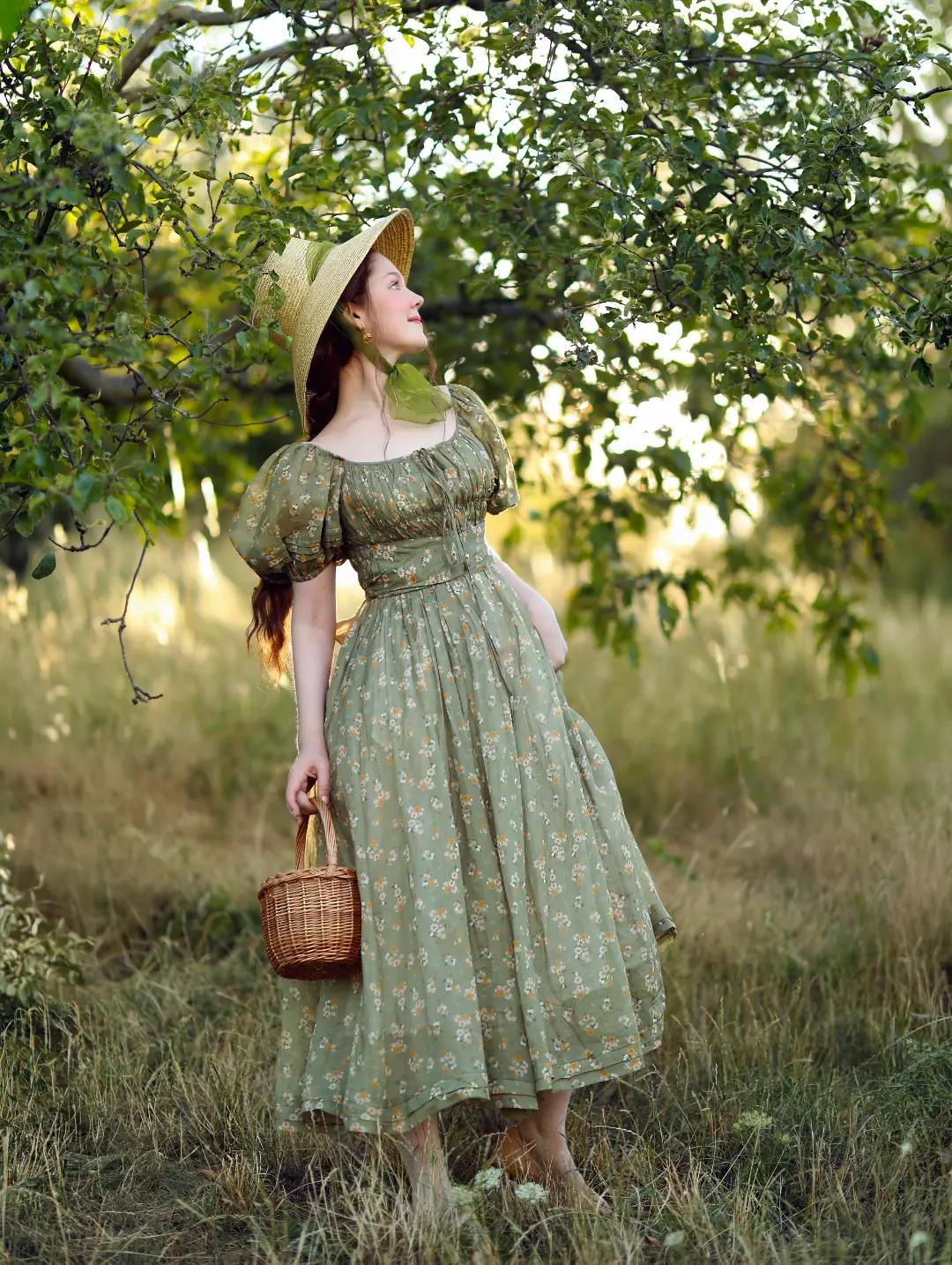Alice 19 | Floral linen dress
