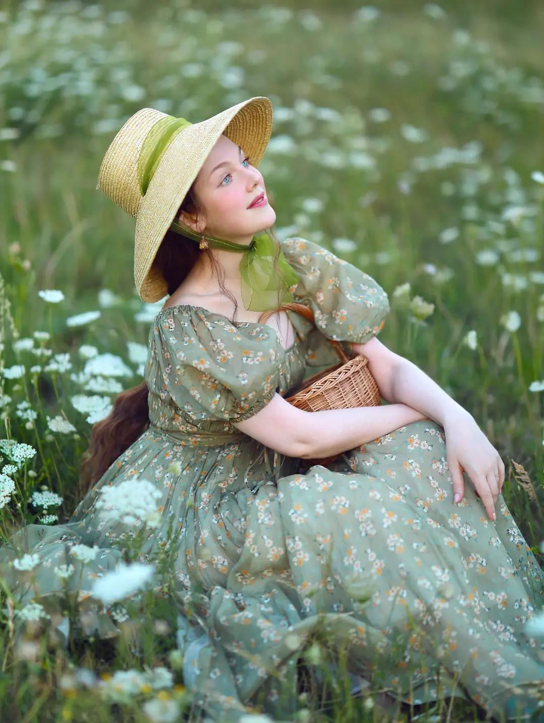 Alice 19 | Floral linen dress