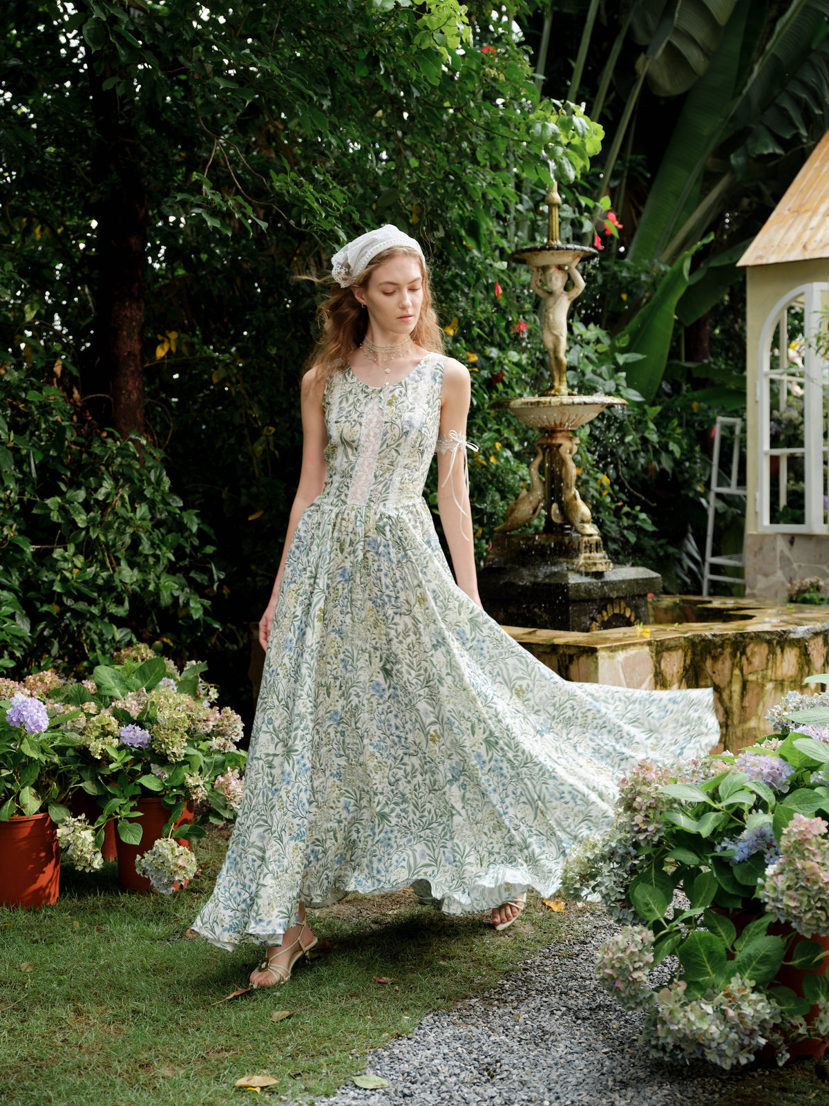 Vanille 18 | Jane’s Garden Dress
