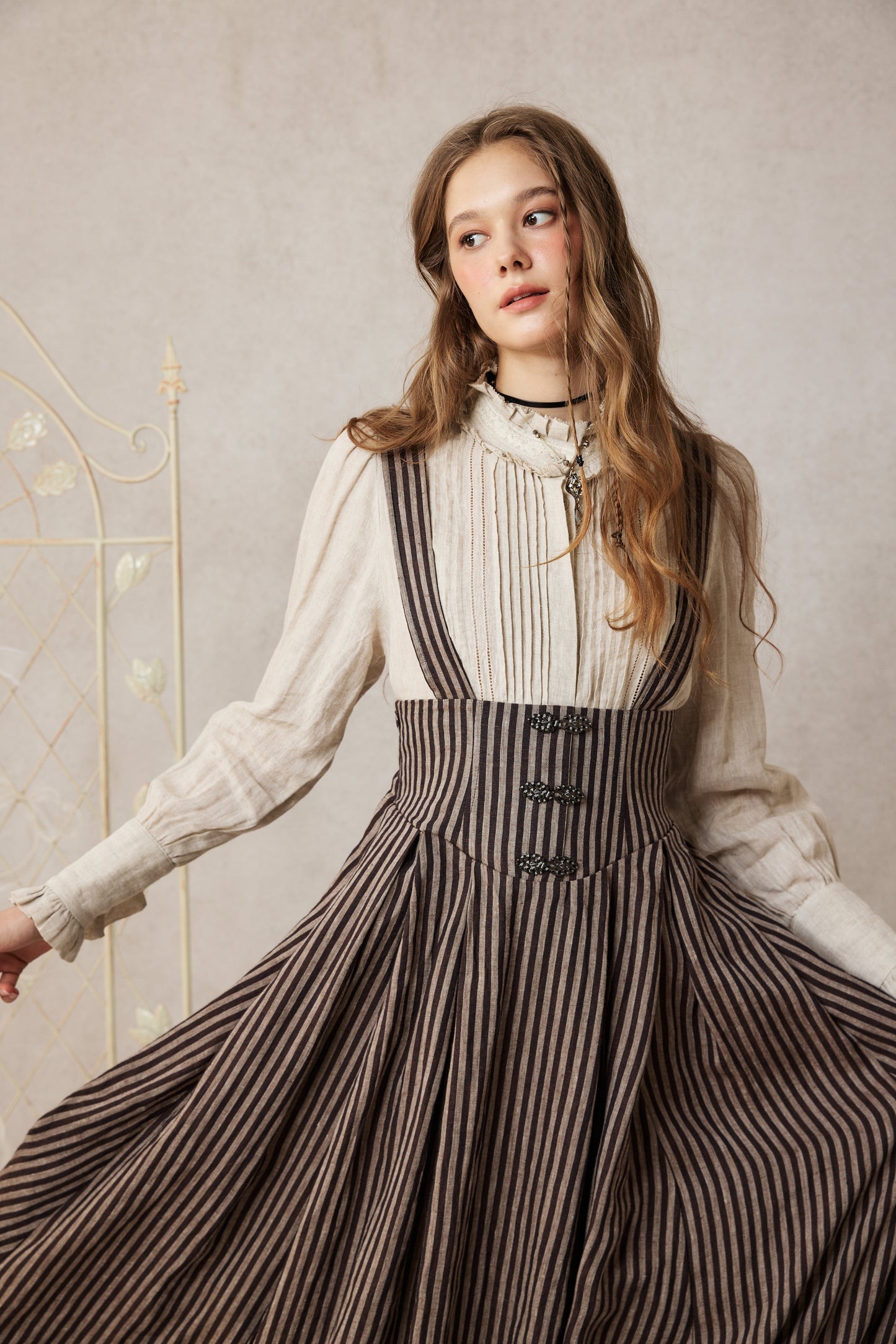 Clarise 22 |Retro Linen Skirt & Cape (2 pieces)