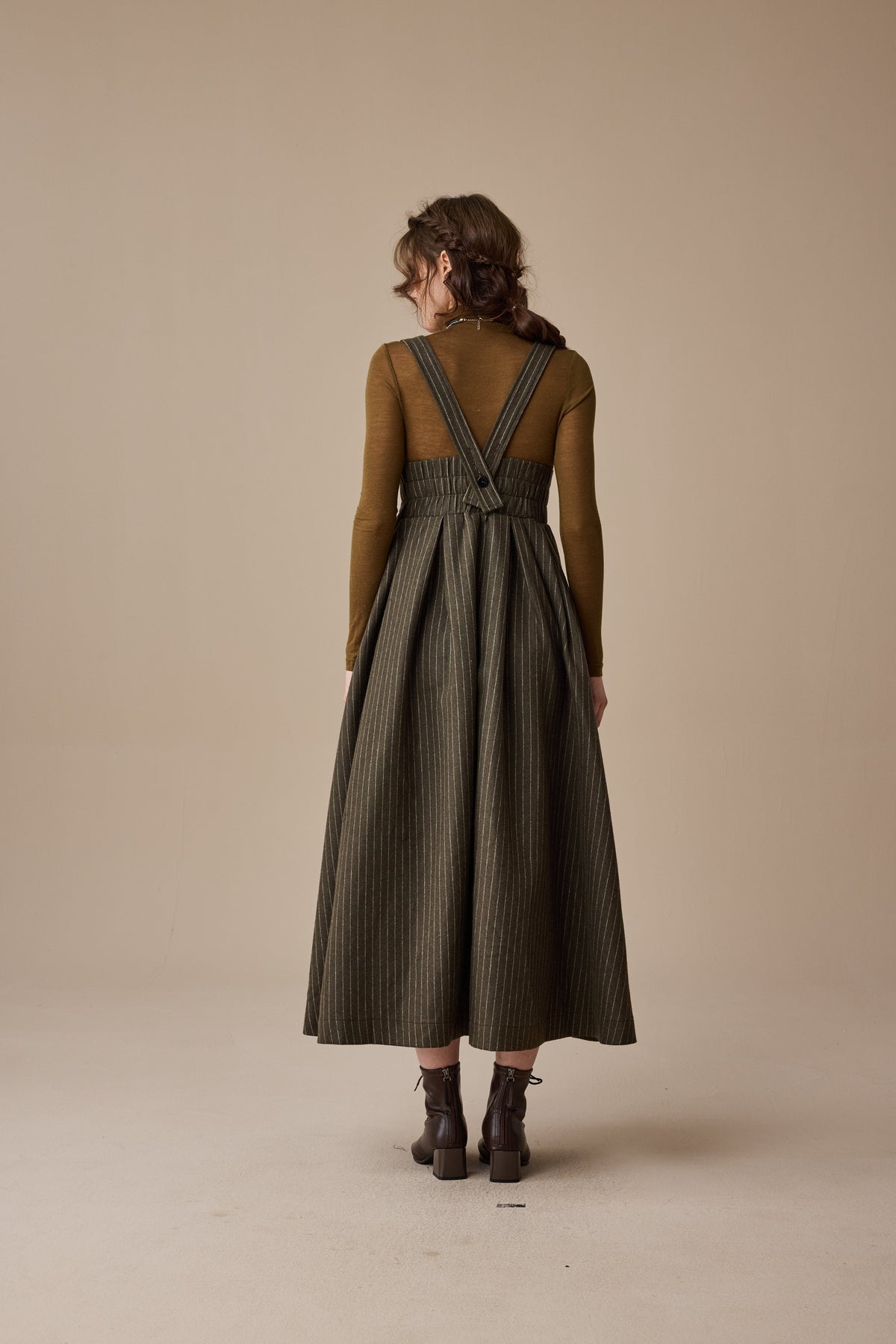 Clarise 22 |Retro Wool Skirt & Cape (2 pieces)