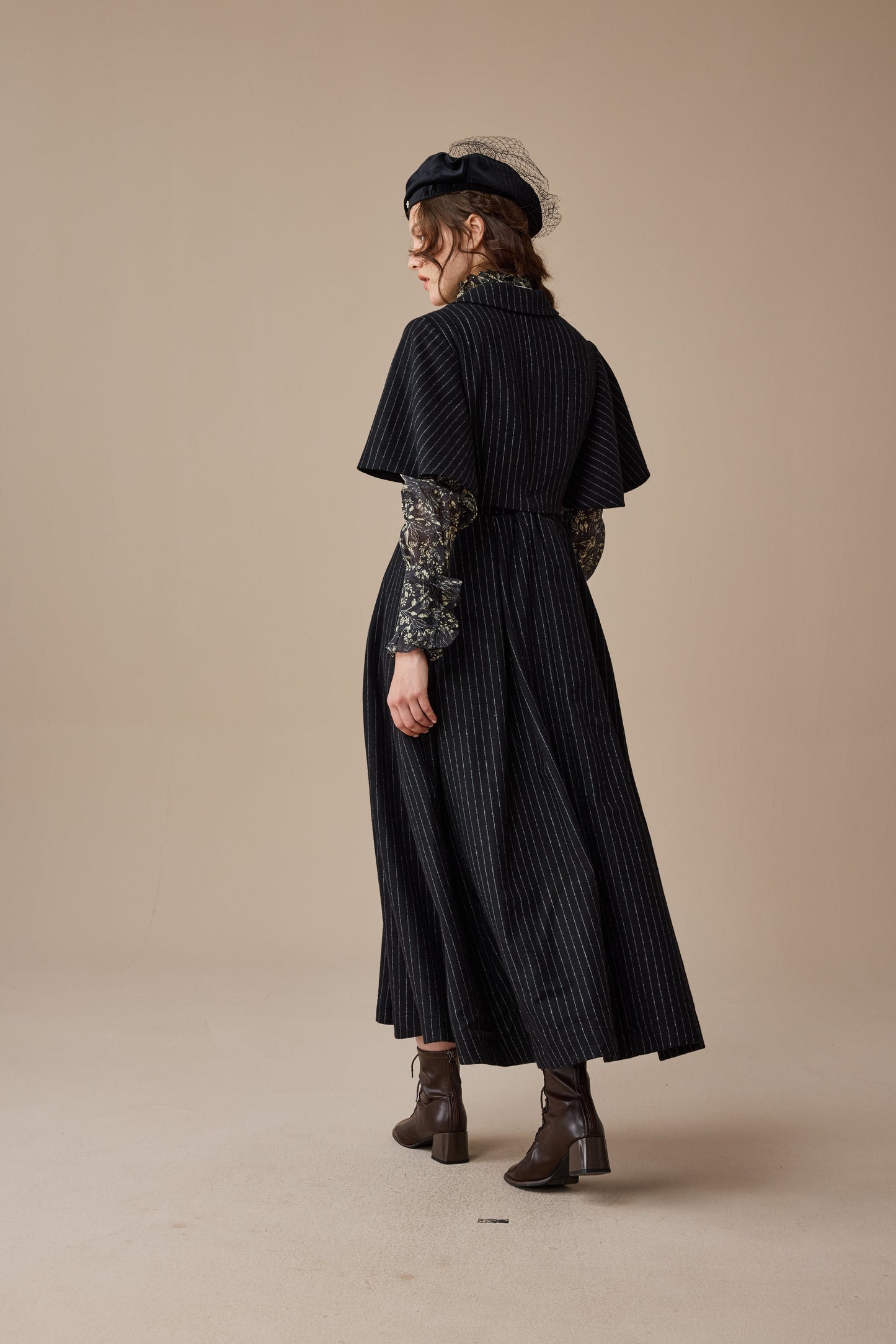 Clarise 22 |Retro Linen Skirt & Cape (2 pieces)