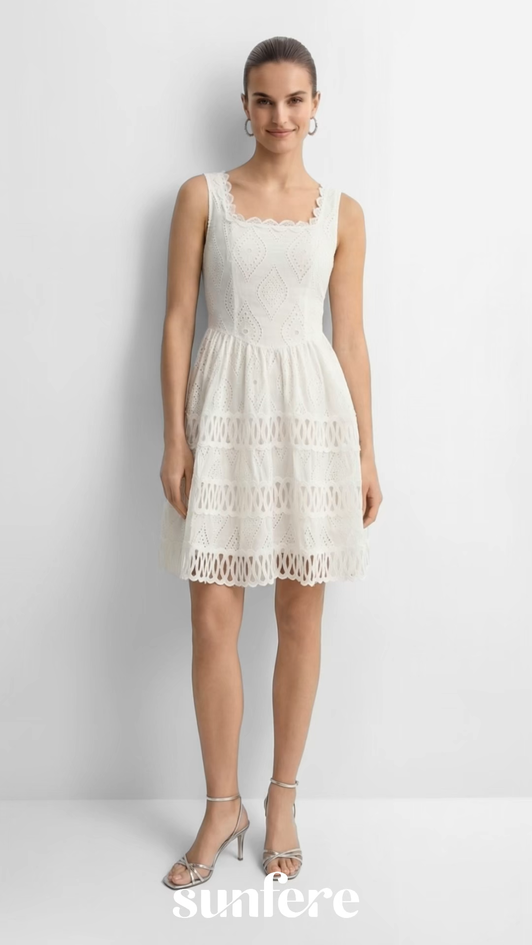 Sleek Essence White Sleeveless Embroidery Lace Mini Dress