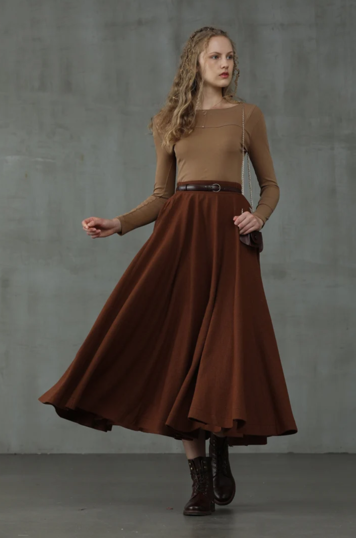 The Soft Lawn 12 | Midi Wool Skirt