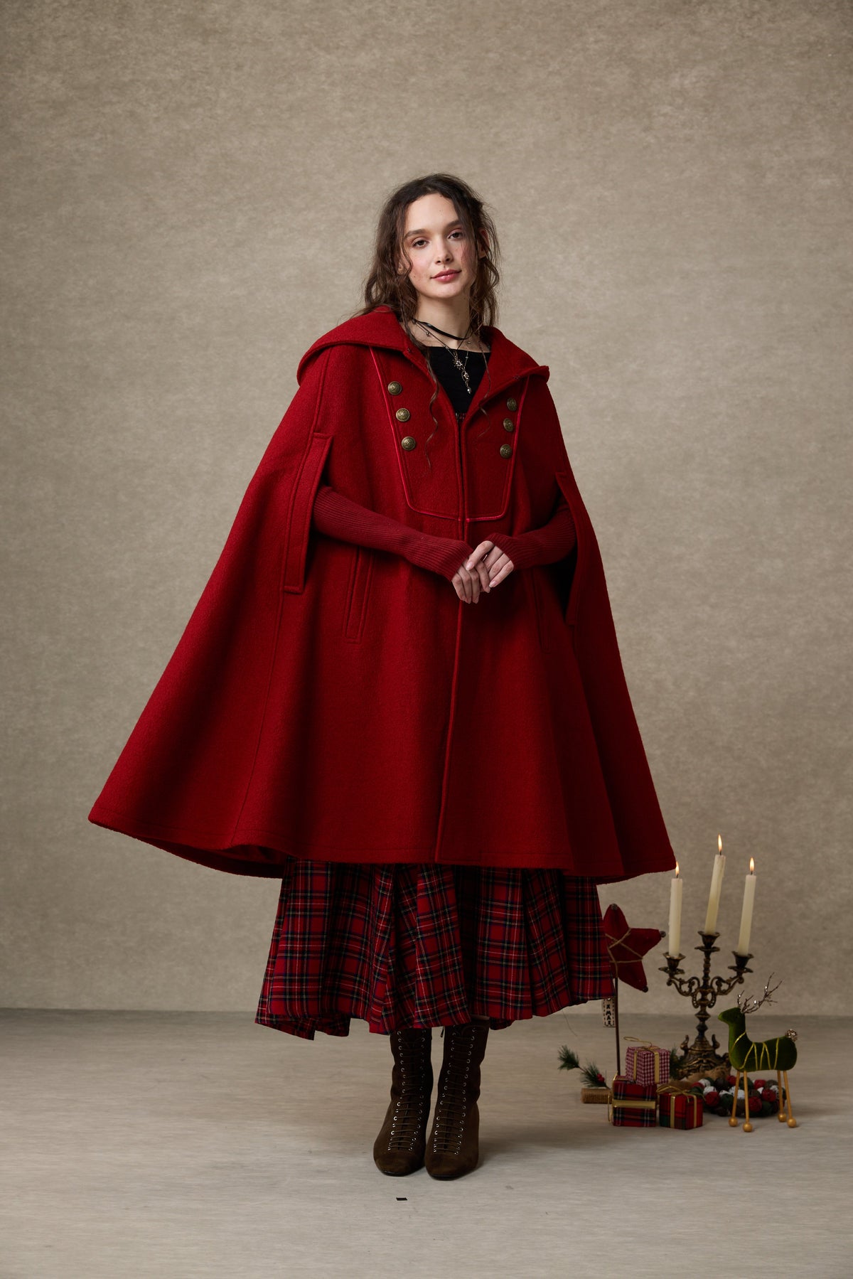 Briar 33 | 100% Wool Hooded Cape Coat