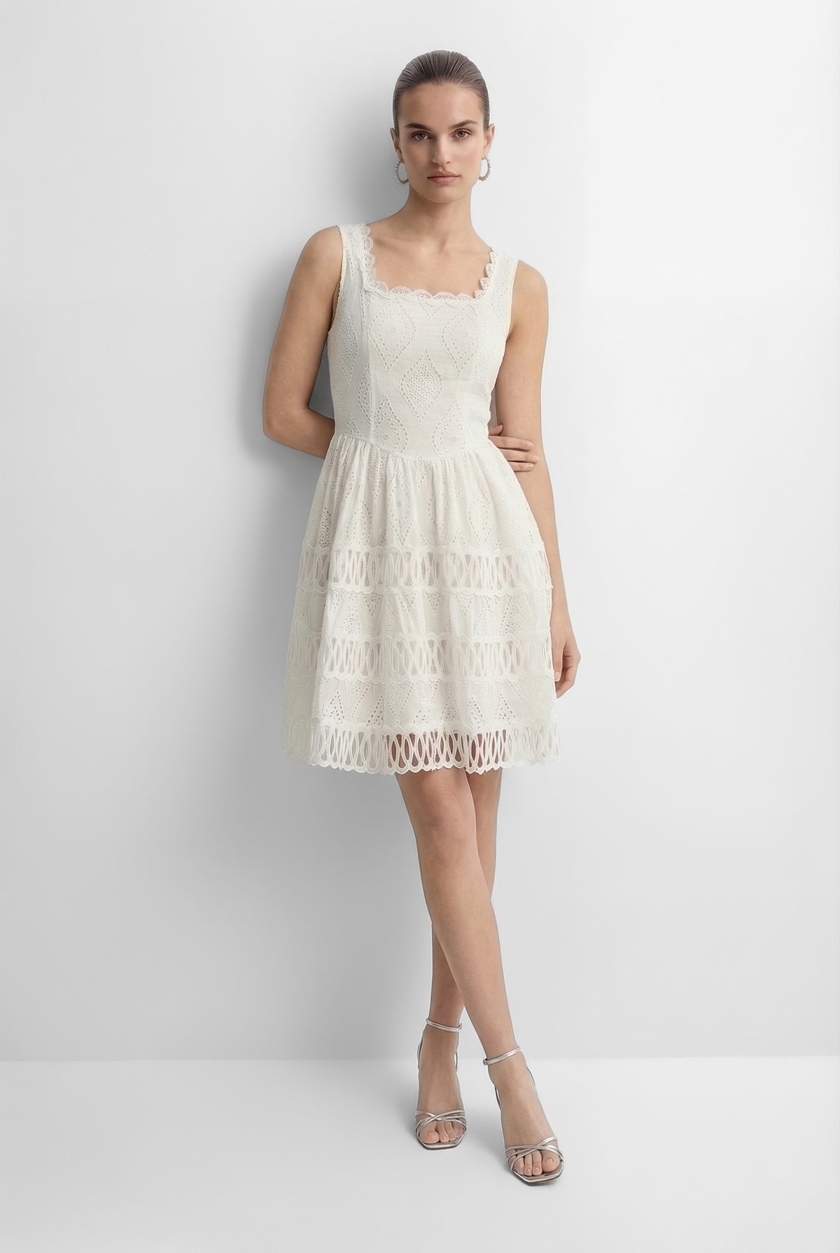 Sleek Essence White Sleeveless Embroidery Lace Mini Dress