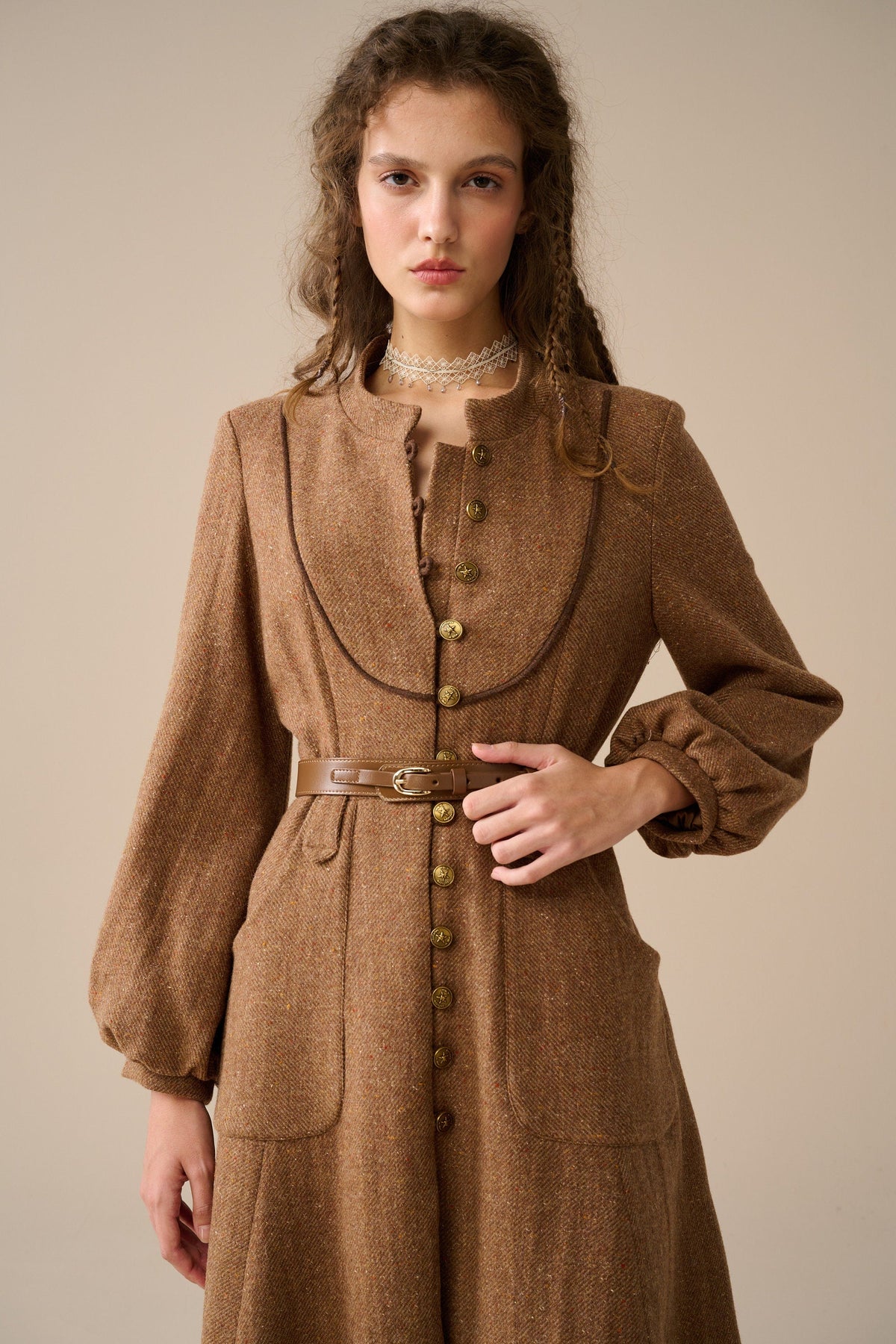 Margaret 25|100% wool buttoned down coat